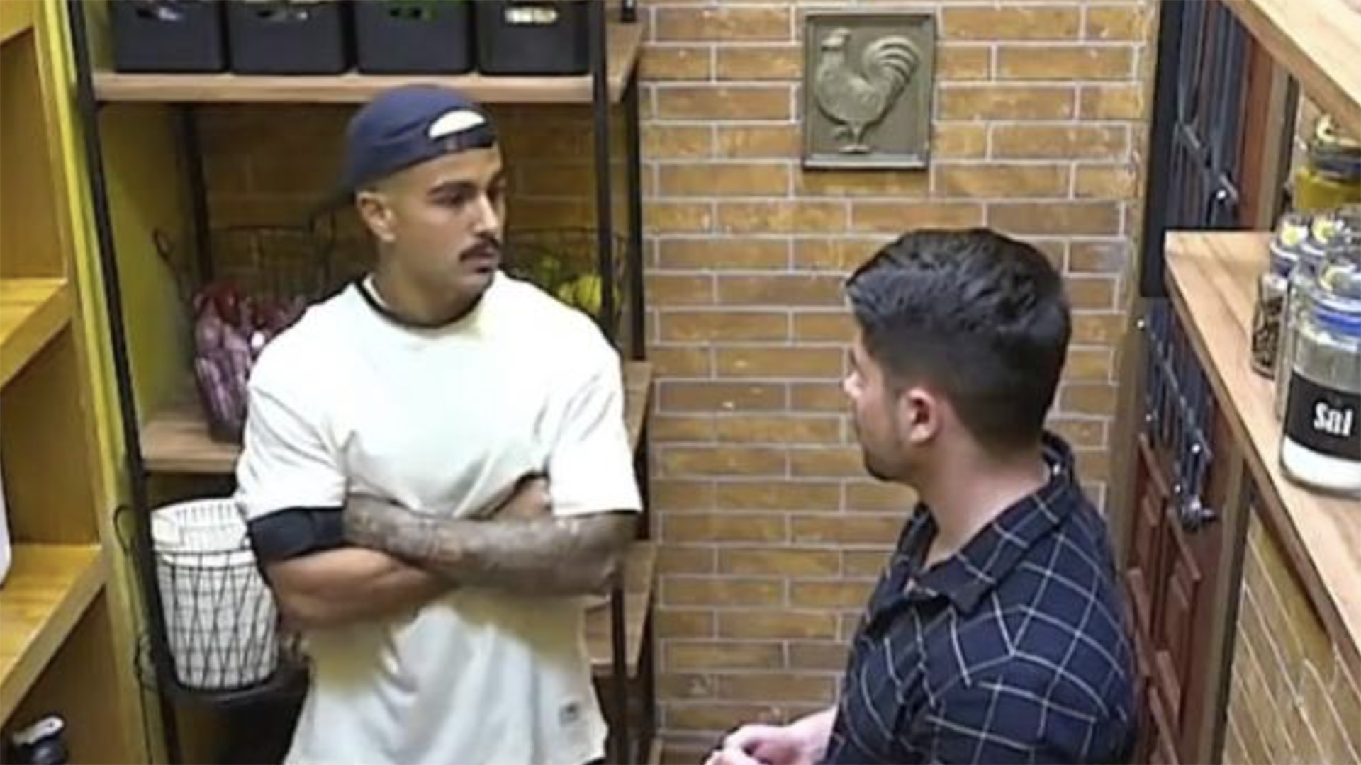 A Fazenda 15: Yuri pede desculpas para Lucas após bronca de Adriane Galisteu