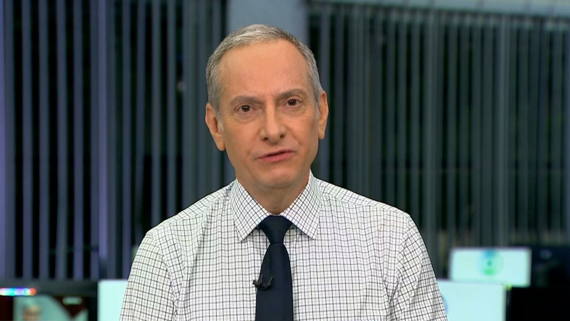 De plantão, José Roberto Burnier sofre infarto e passa por cirurgia