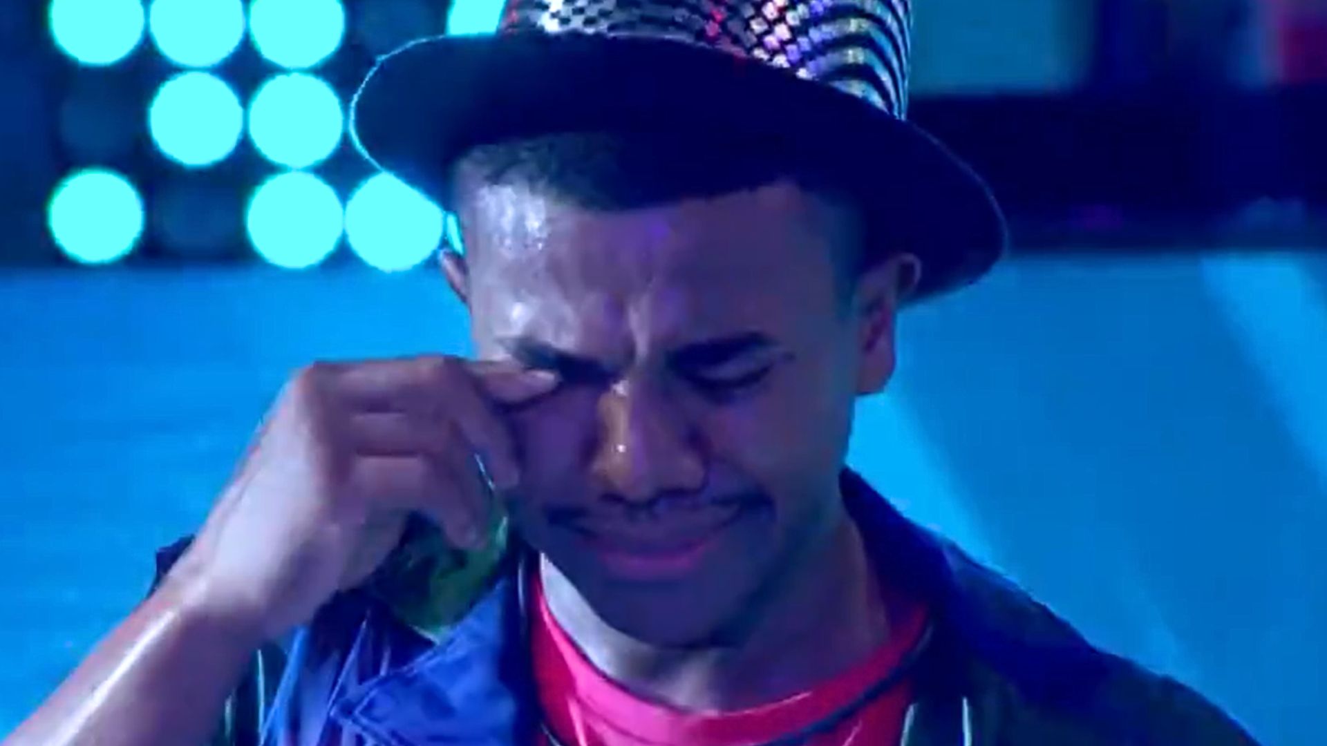 BBB 24: Davi cai no choro ao recordar entrada no reality show: ‘Nunca pensei’