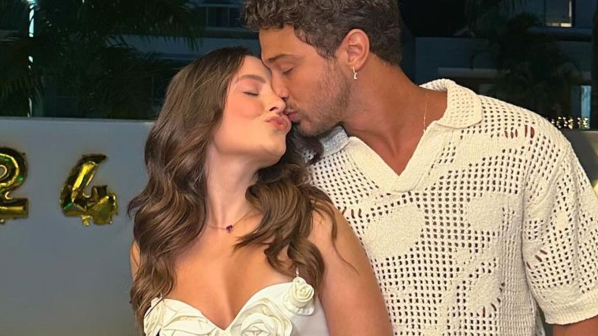 Grávida? Larissa Manoela posa com marido e fãs notam barriguinha suspeita