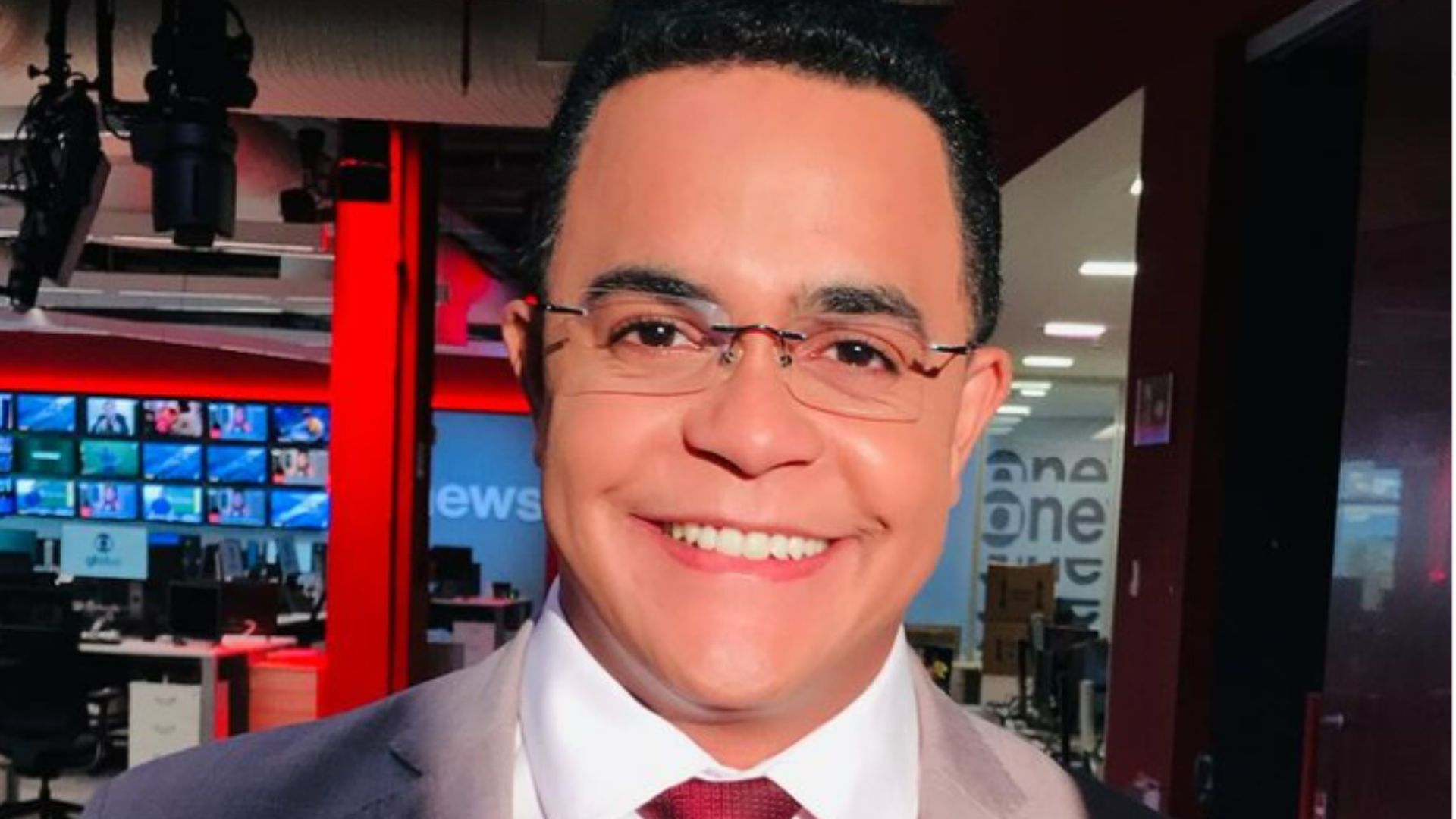 Marcelo Pereira recebe alta após ser internado por um mal súbito