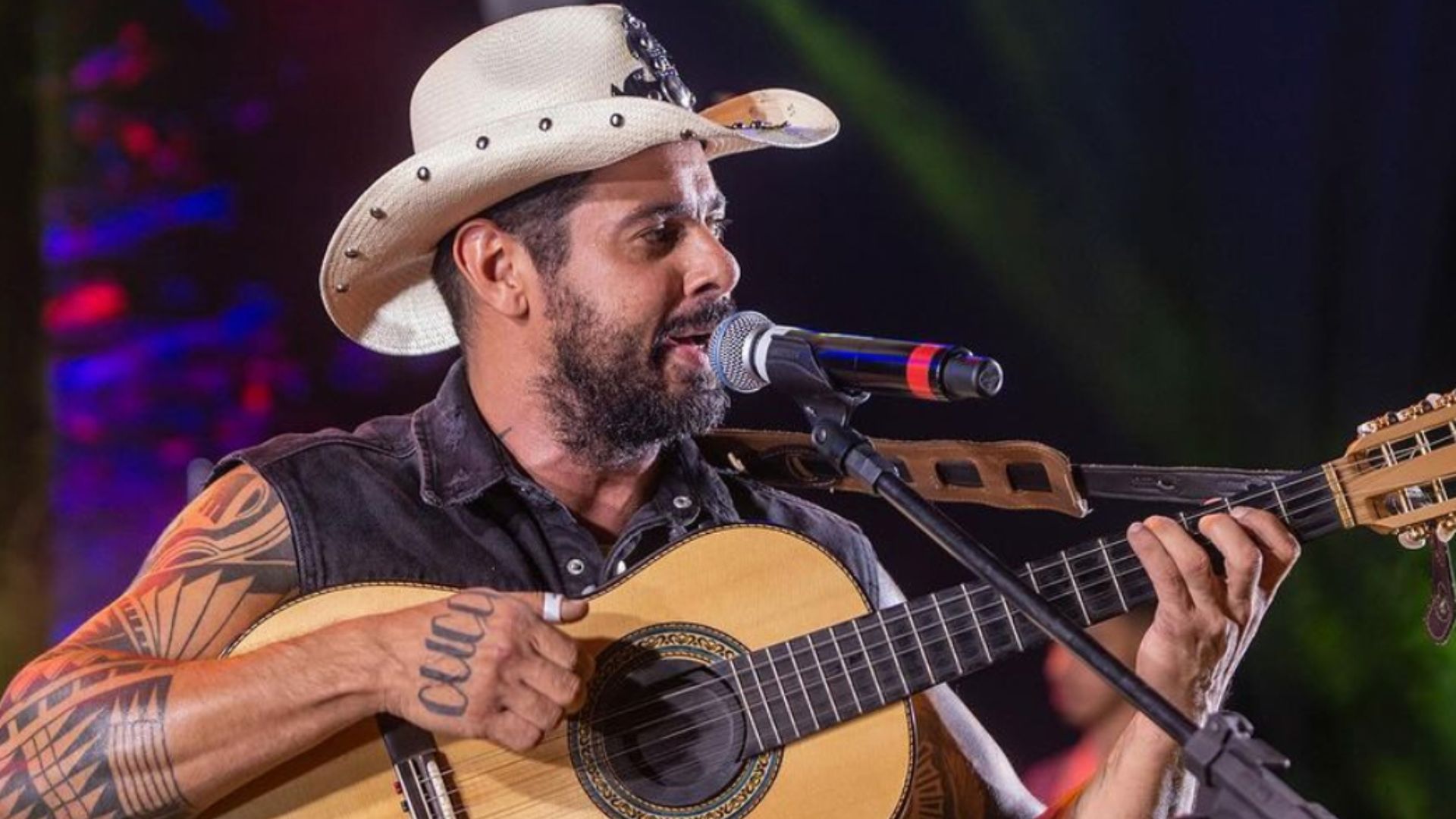 Morre aos 41 anos o cantor sertanejo João Carreiro, da dupla com Capataz