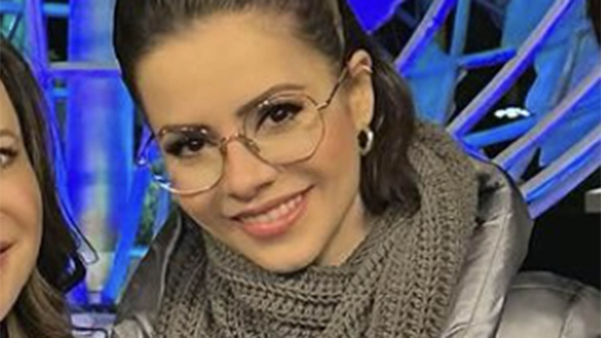 Sandy reaparece com o ex-marido e os pais em viagem de férias