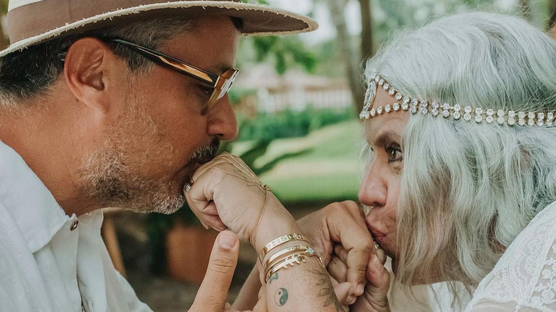 Astrid Fontenelle e Fausto Franco renovam votos após 14 anos de casamento