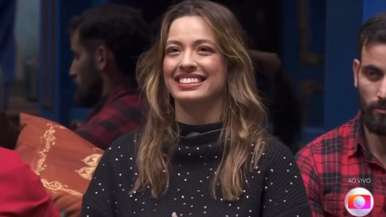 BBB24: Beatriz é a primeira pipoca a atingir 2 milhões de seguidores