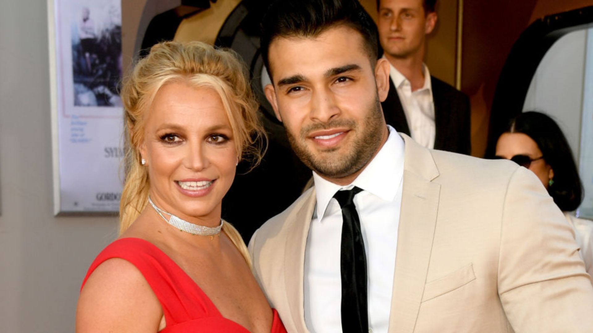 Sam Asghari busca compensação após divórcio com Britney Spears