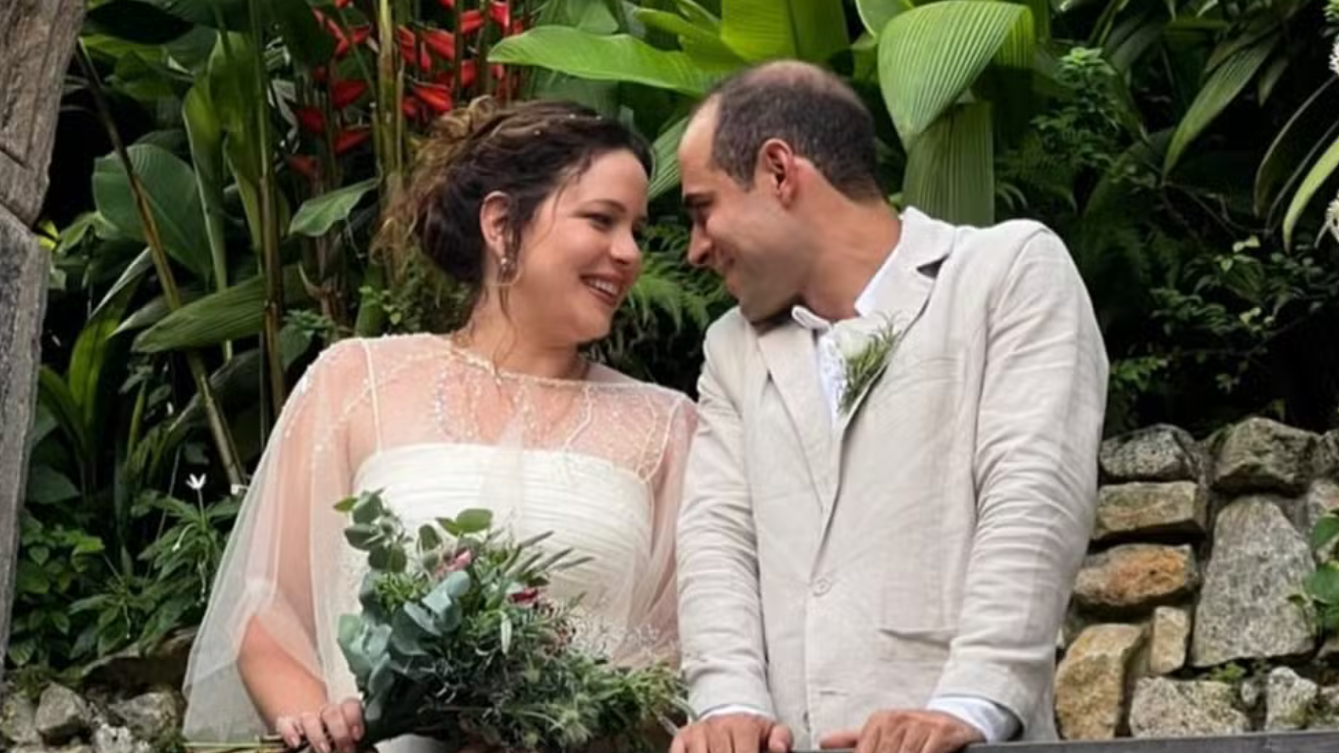Leandra Leal já havia se casado em cerimônia sem convidados; relembre