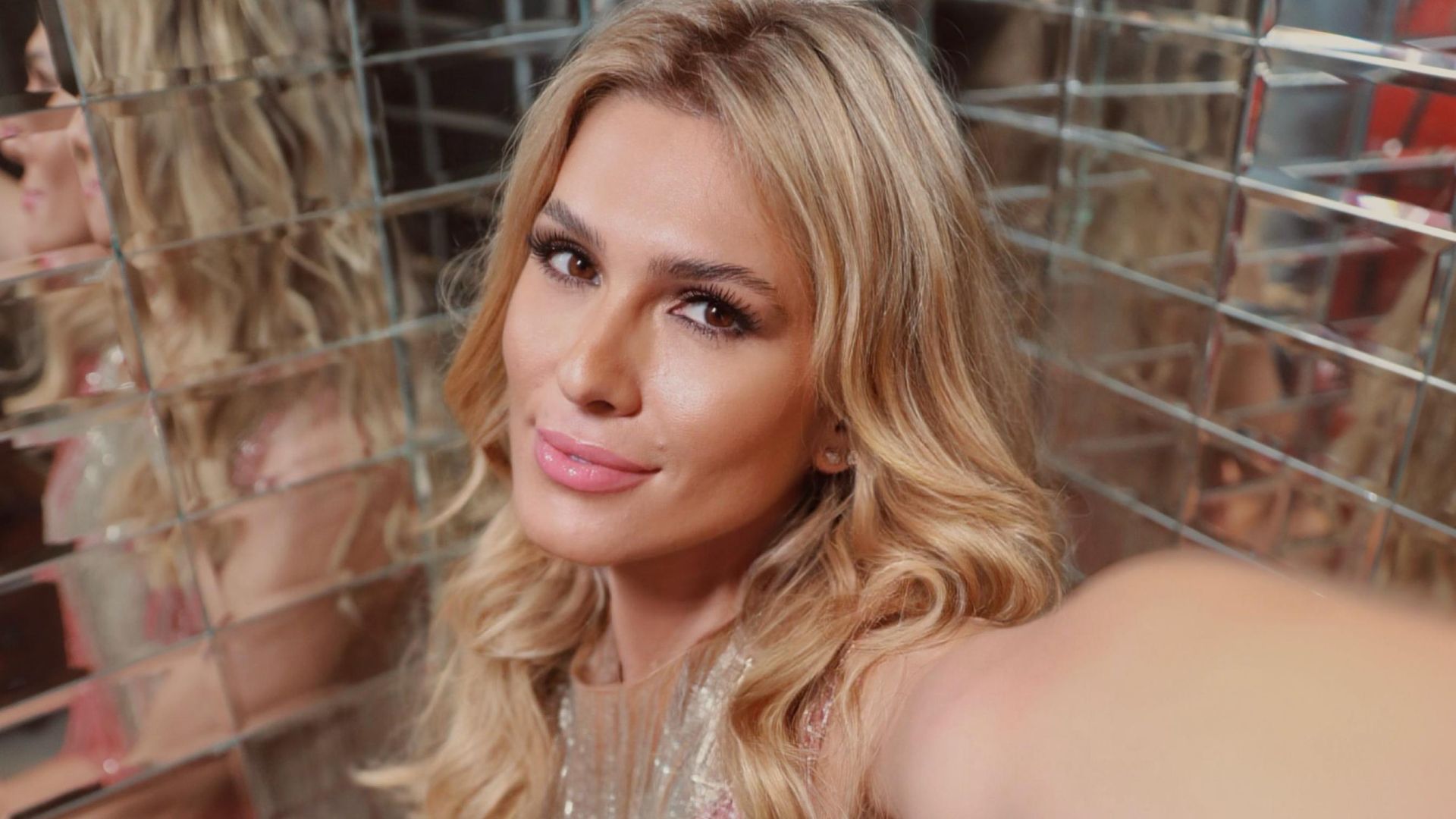 Lívia Andrade descarta rótulos em relação com empresário: ‘Nunca imaginei’