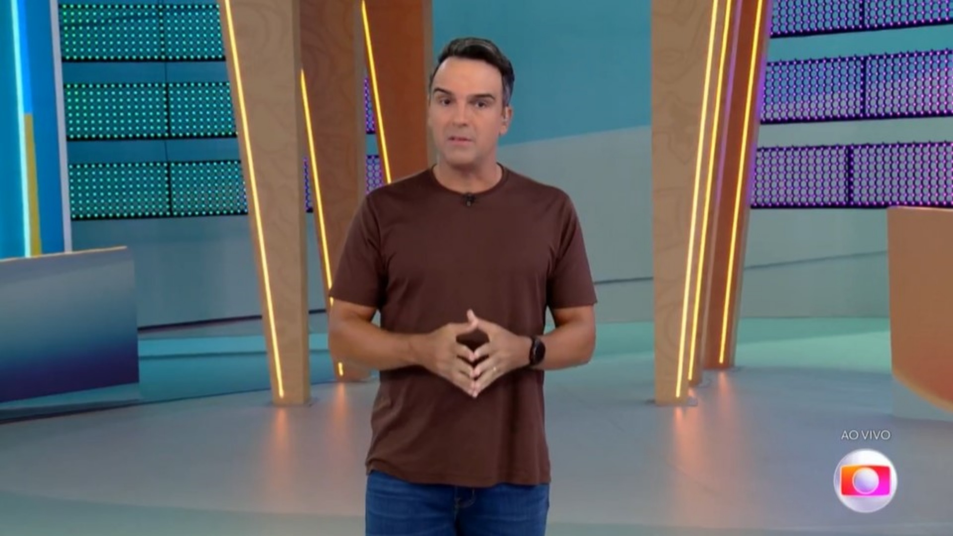 BBB 24: Ao vivo, Tadeu Schmidt comenta situação de Vanessa Lopes