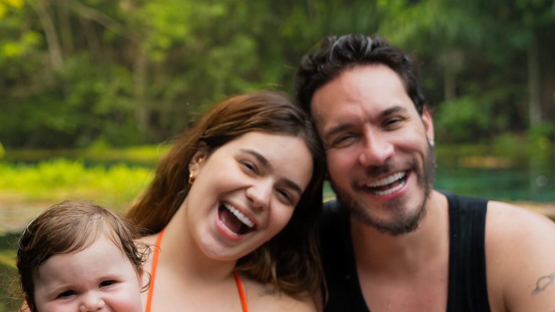 Filha de Viih Tube e Eliezer rouba a cena em foto em família