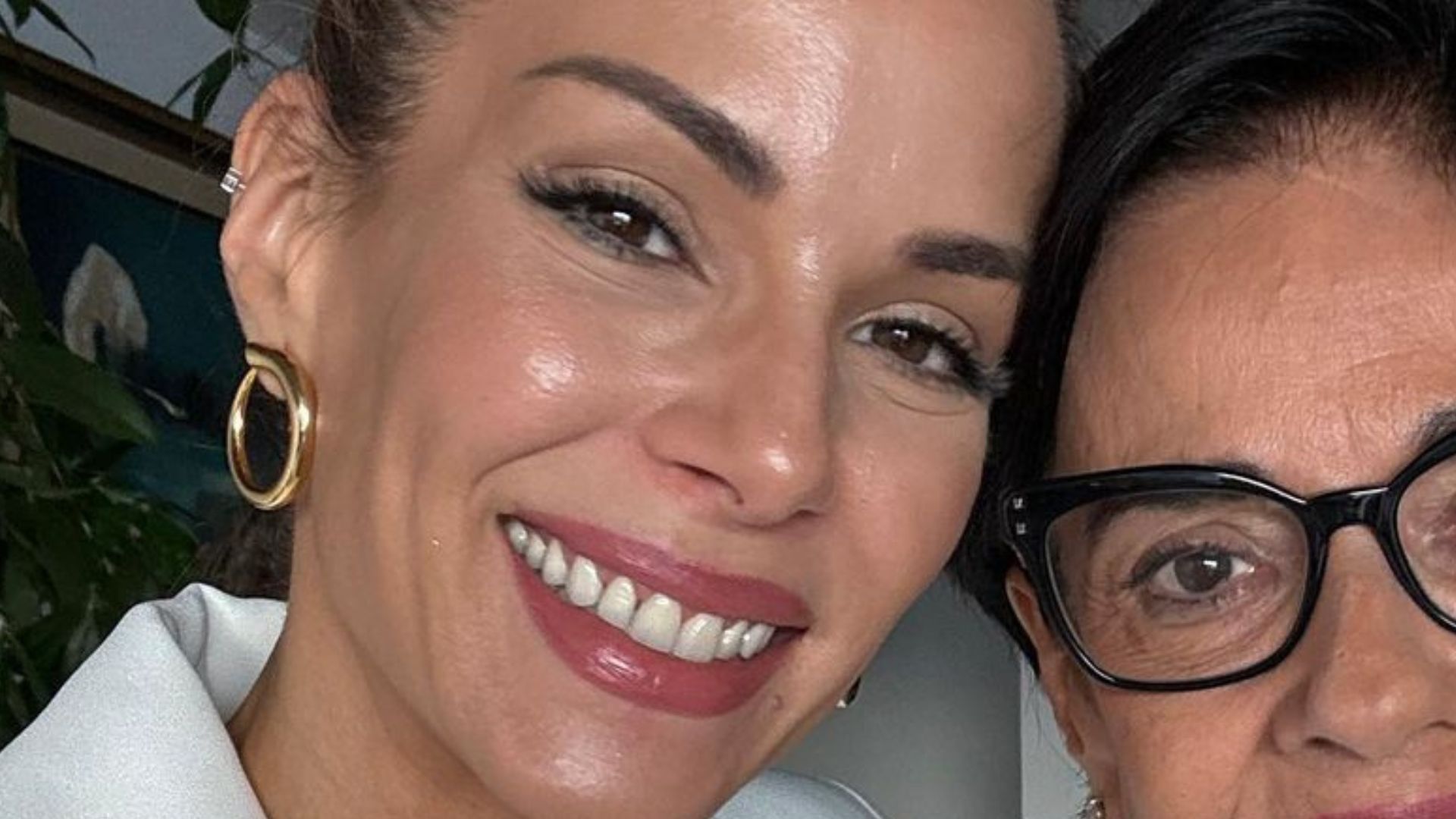 Ana Furtado celebra aniversário de 80 anos de sua mãe: “Minha rainha”