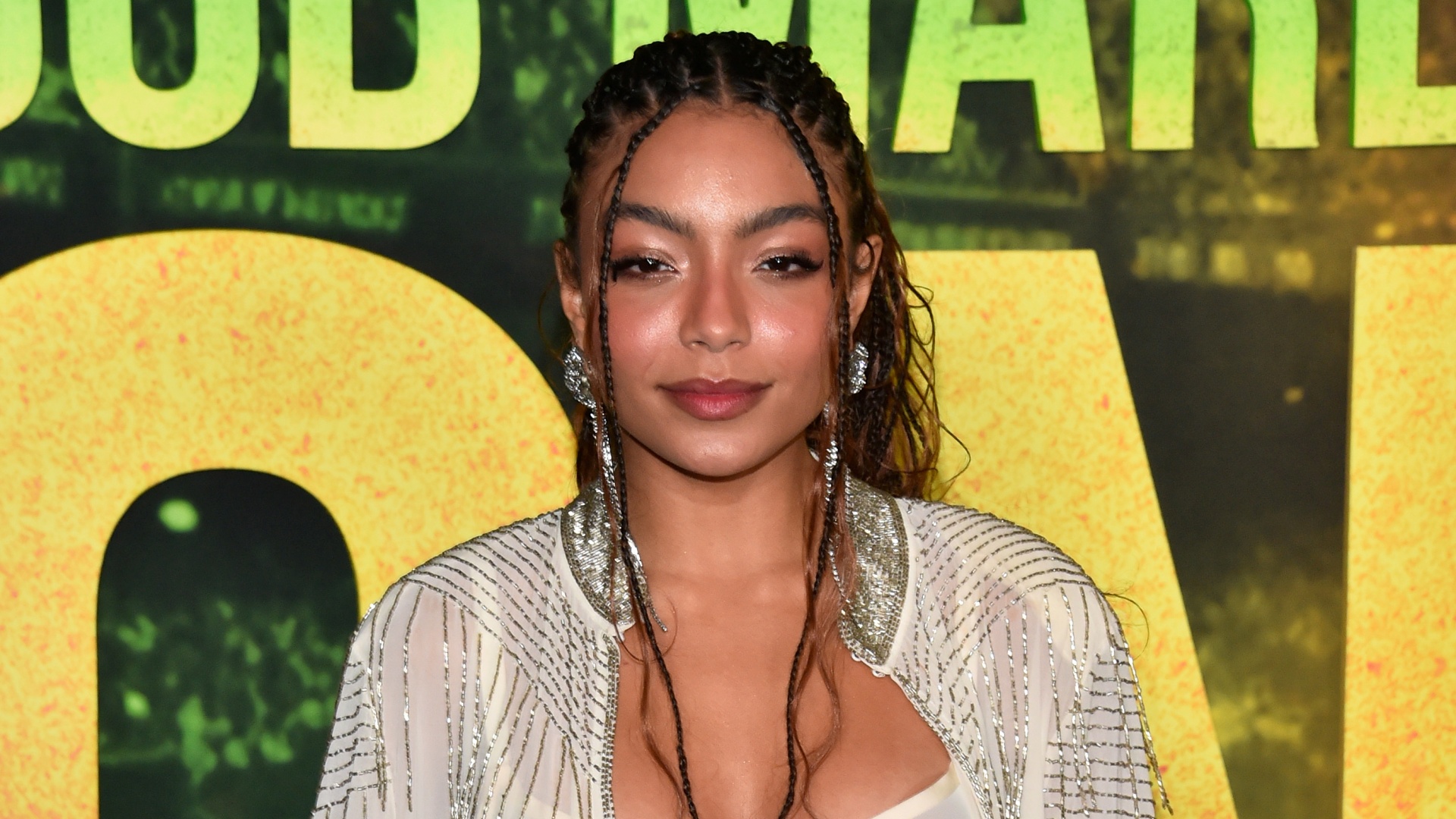 Any Gabrielly arrasa em look com franja para evento nos EUA: “Ousado e forte”