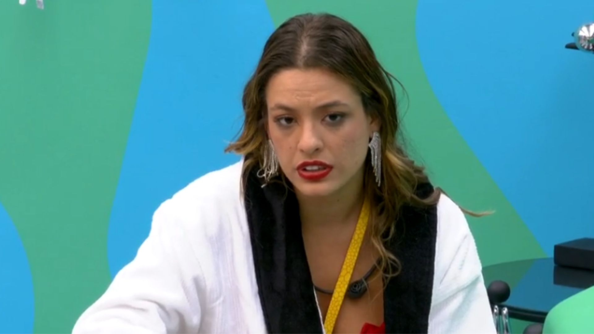 BBB 24: Beatriz se surpreende ao ativar Revela Voto na Central do Líder