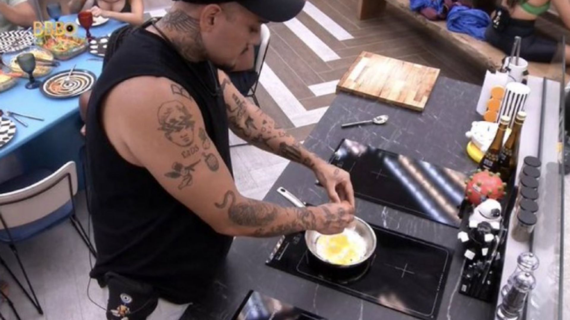 BBB 24: MC Bin Laden se recusa a comer prato preparado por Davi