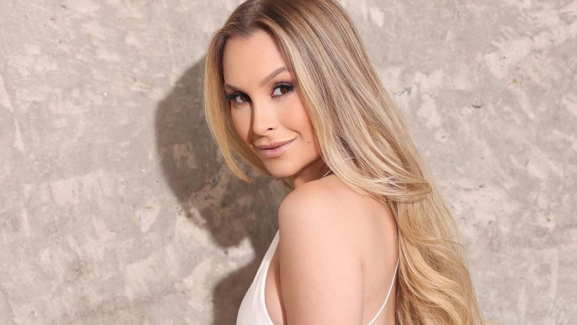 Carla Diaz esclarece status de relacionamento após boatos: ‘Desagradável’