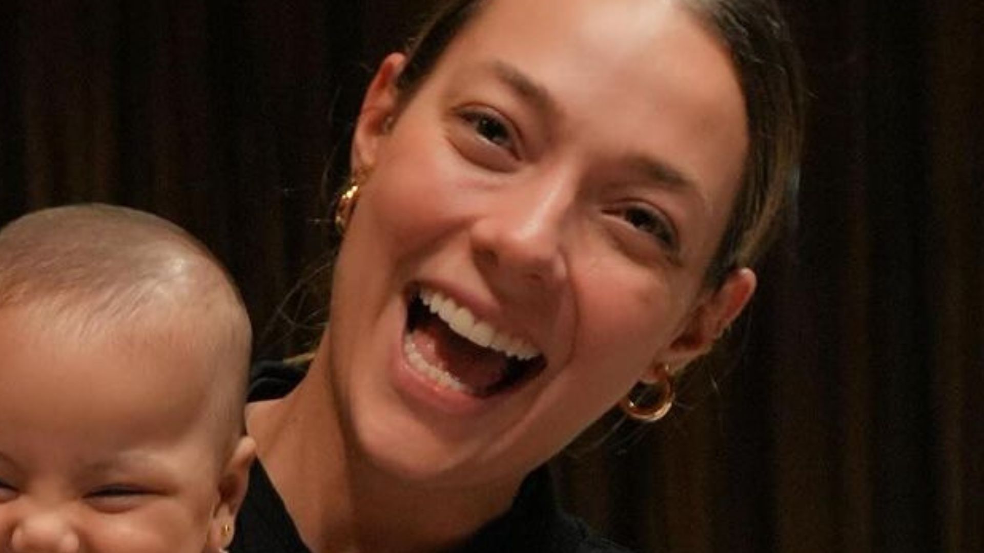 Carol Dantas abre álbum de fotos com filhos de Neymar Jr em Barcelona
