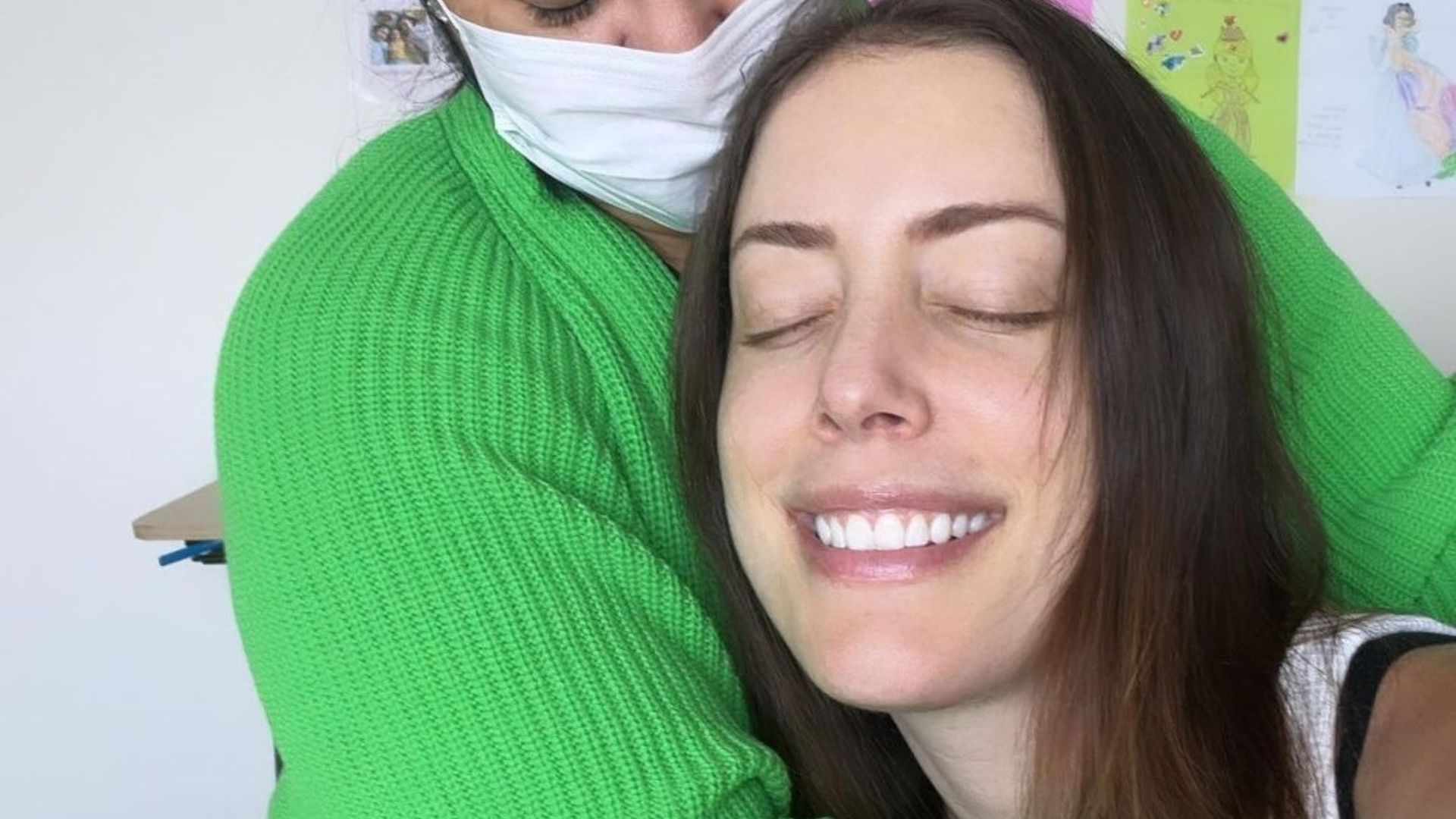 Fabiana Justus se declara para sua acompanhante no hospital: ‘Anjo’