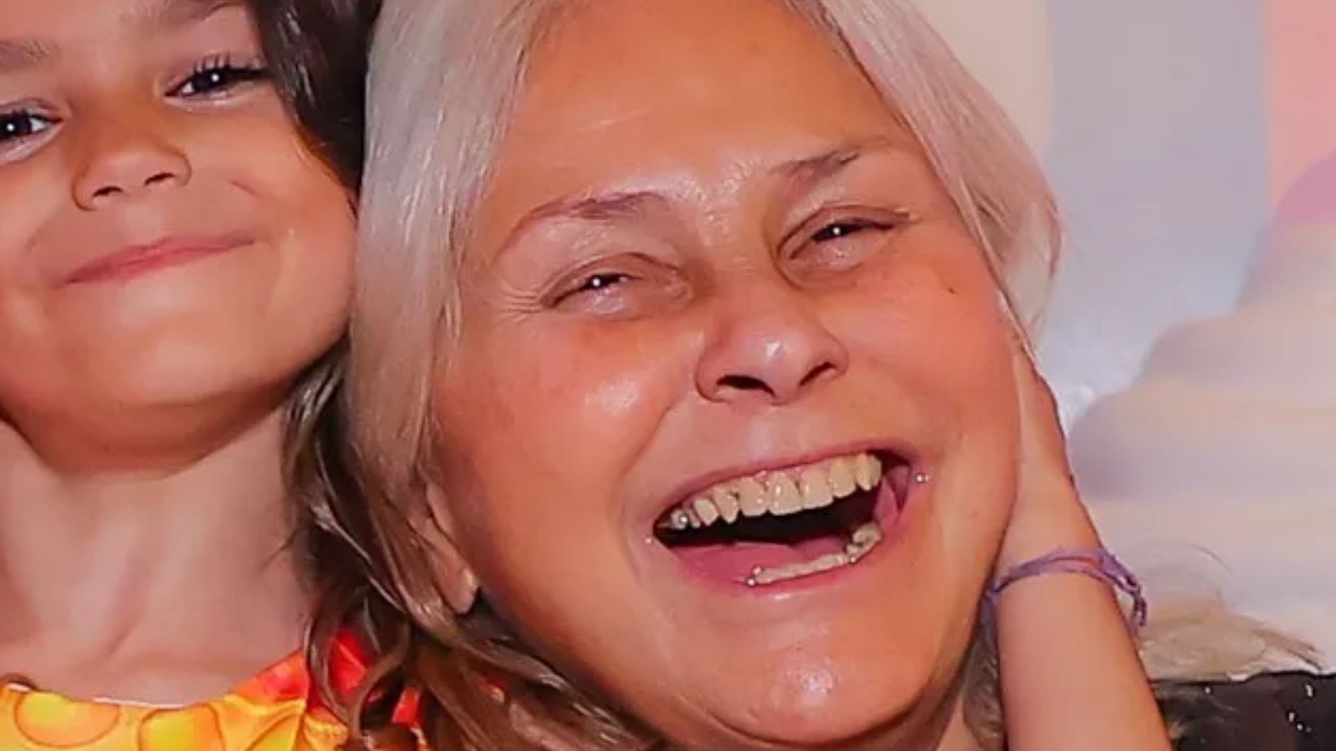 Ela cresceu! Fafá de Belém encanta ao comemorar aniversário da neta