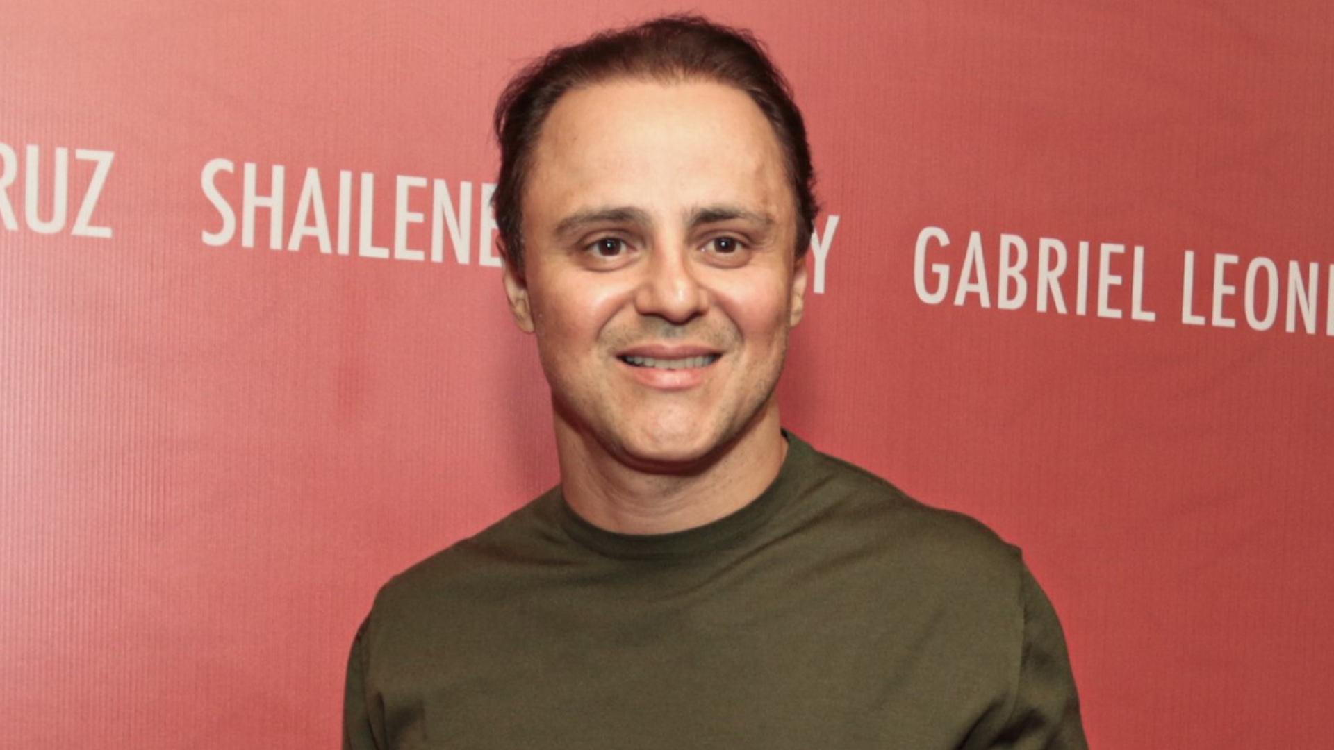 Felipe Massa entrega relação com herdeiro da Ferrari: ‘Faço parte da família’