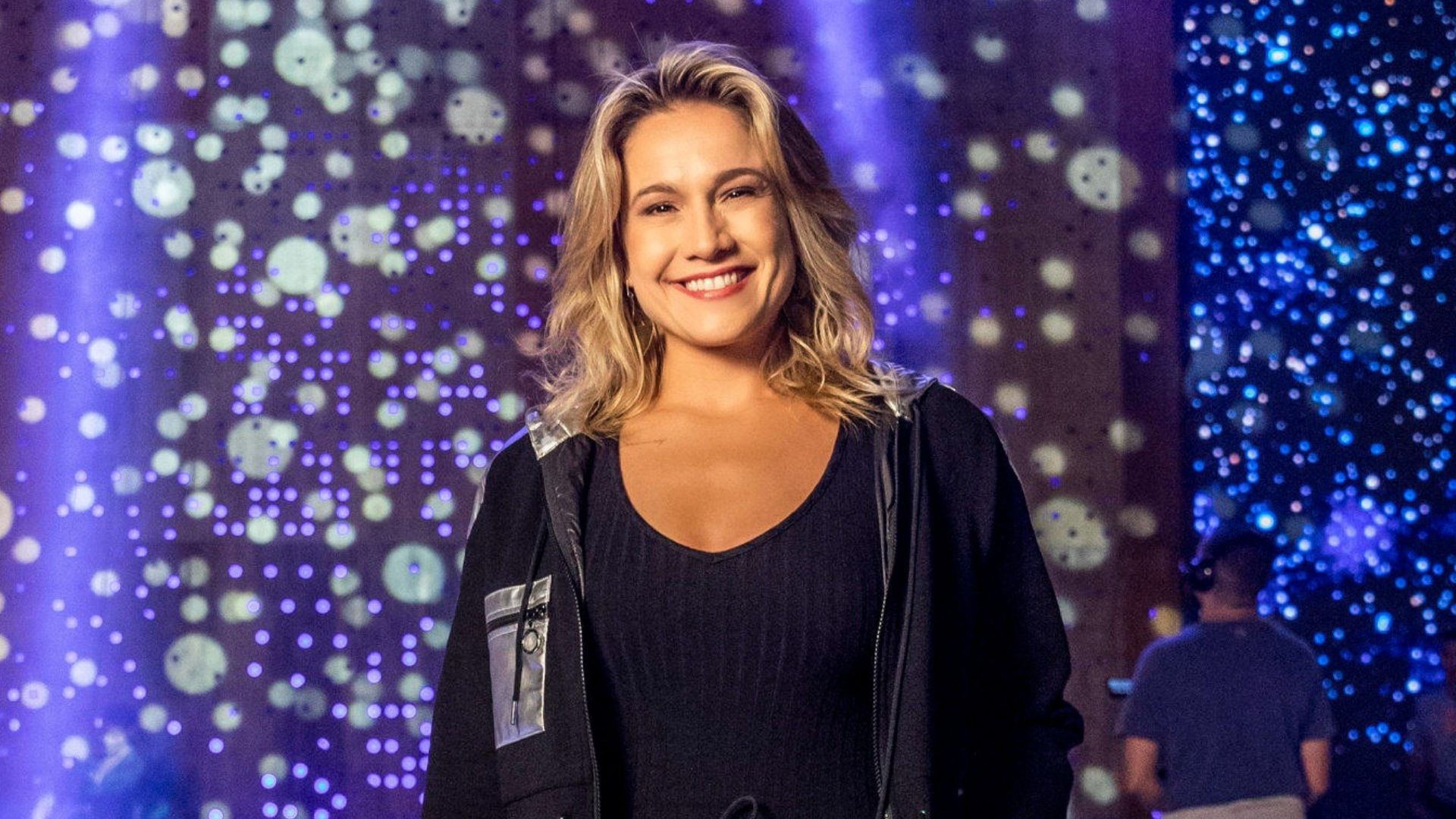 Fernanda Gentil é diagnosticada com paralisia facial e alerta seguidores