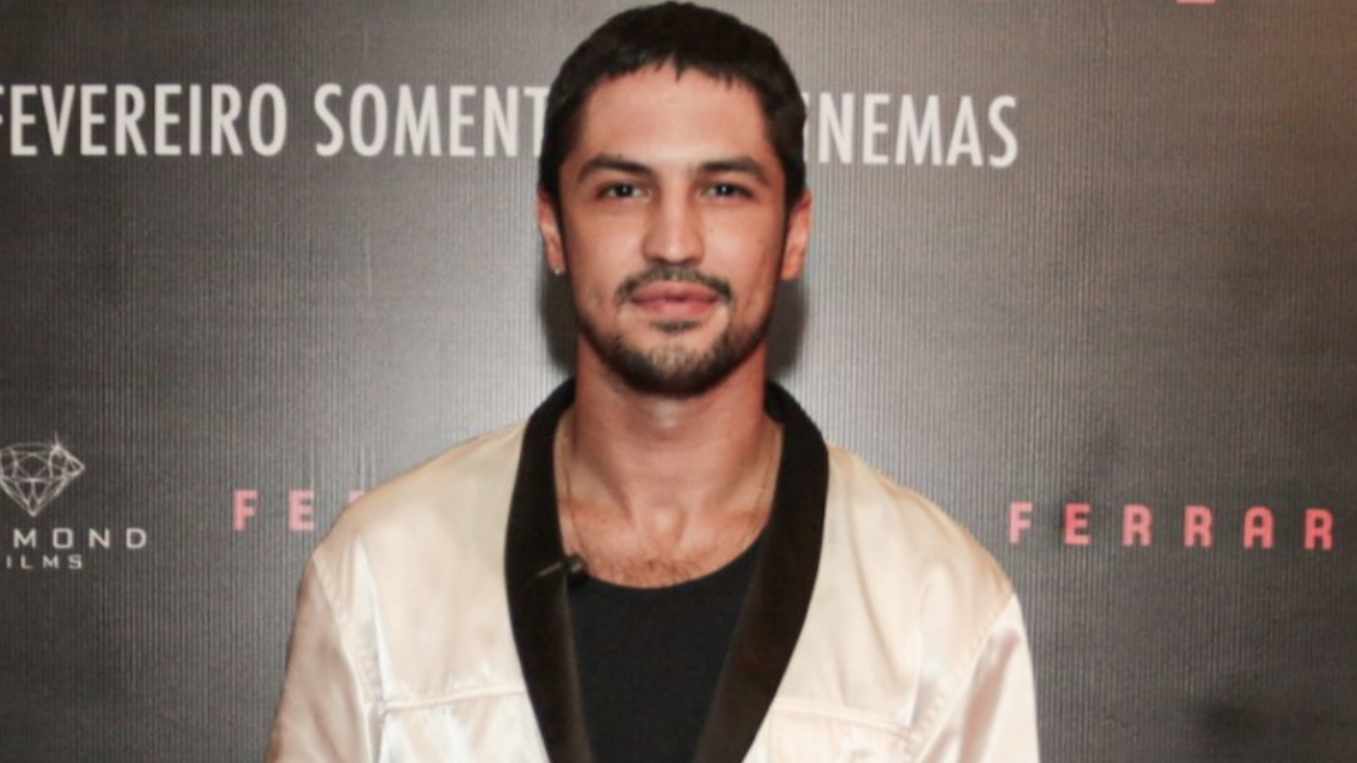Gabriel Leone volta à infância ao realizar sonho do pai em novo filme: ‘Emocionante’