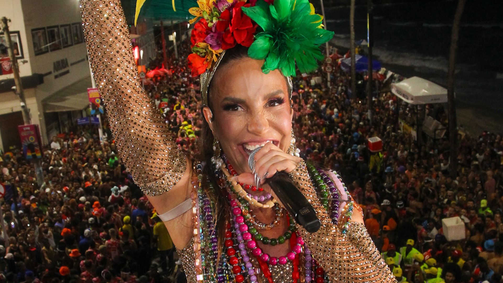 Abalada, Ivete Sangalo chora em trio e fala sobre despedida do Carnaval