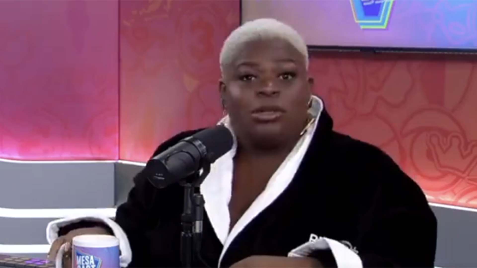 Jojo Todynho dispara indireta ao vivo e fãs apontam para quem é