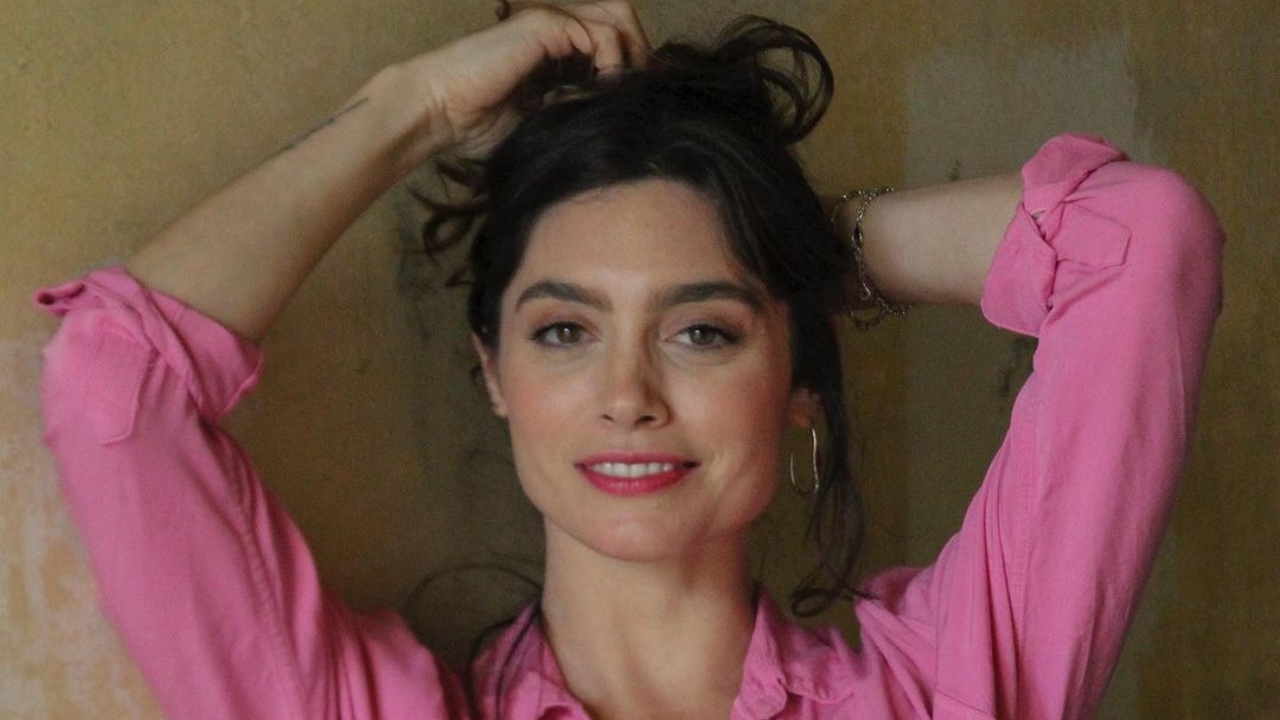 Juliana Schalch lista dificuldades na carreira de atriz e abre o jogo sobre streaming