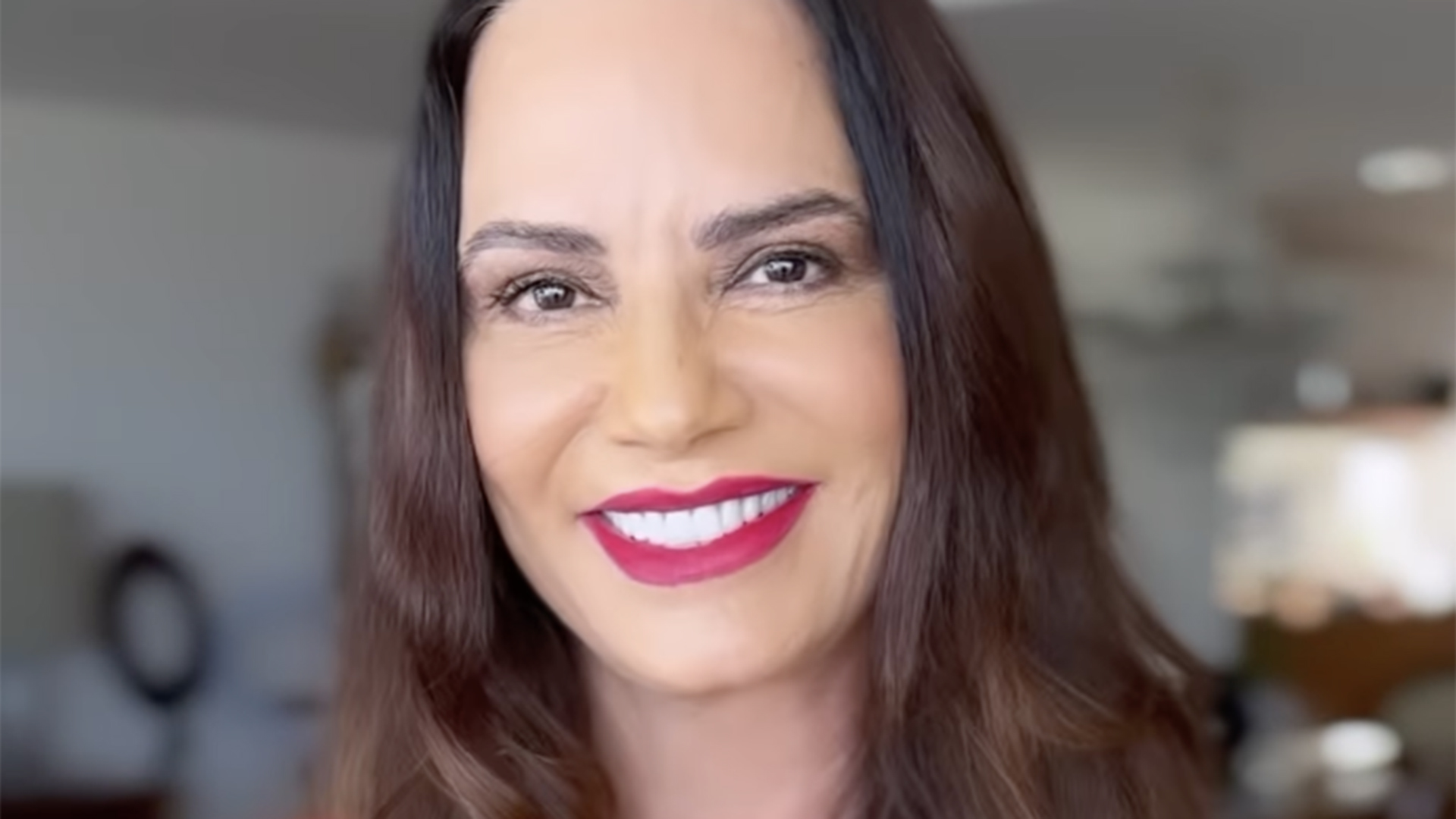 Luiza Brunet revela que mandou mensagem para a equipe do BBB por causa de Yasmin