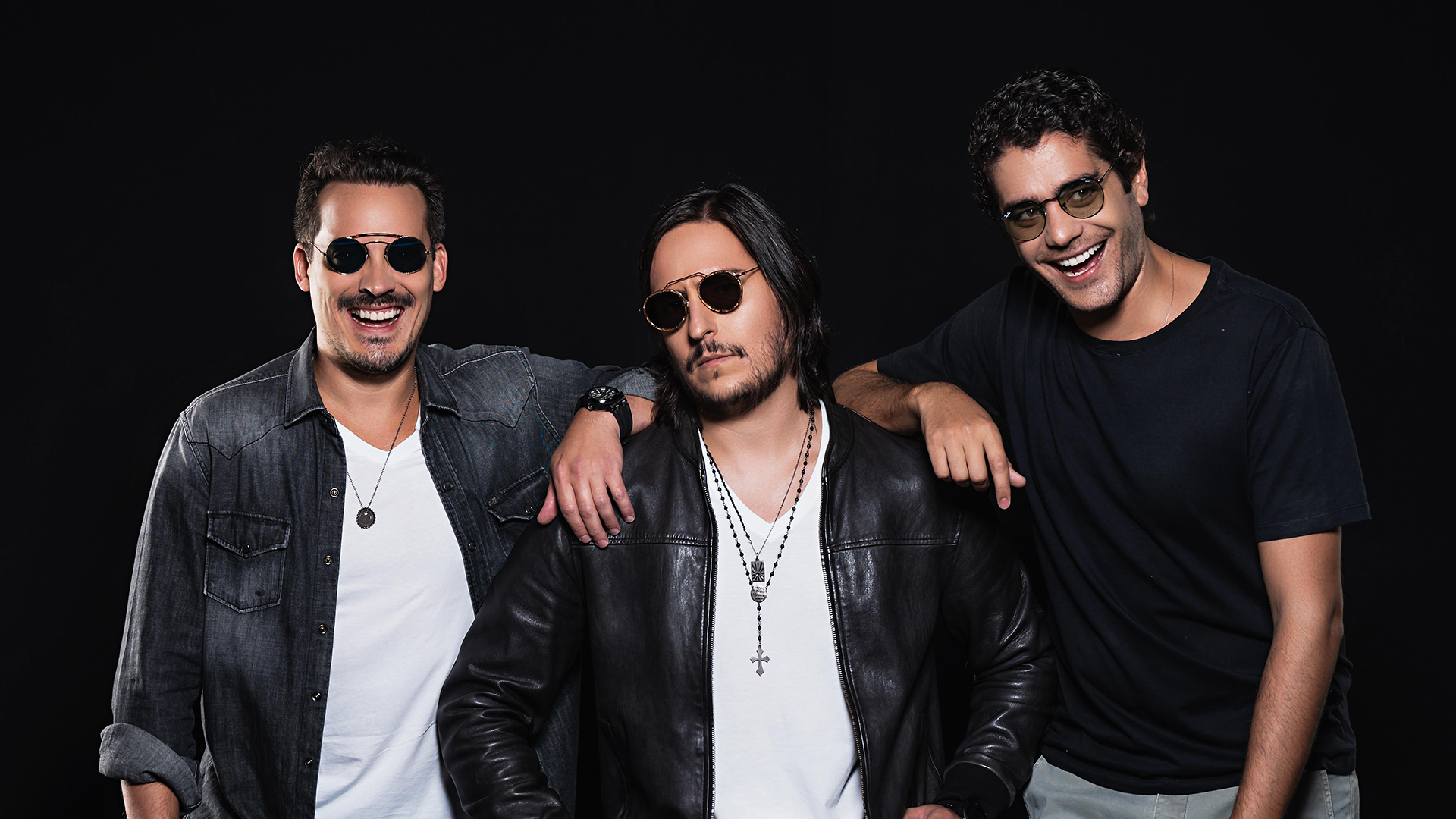 Trio de DJs Make U Sweat une o eletrônico com samba e axé no Carnaval