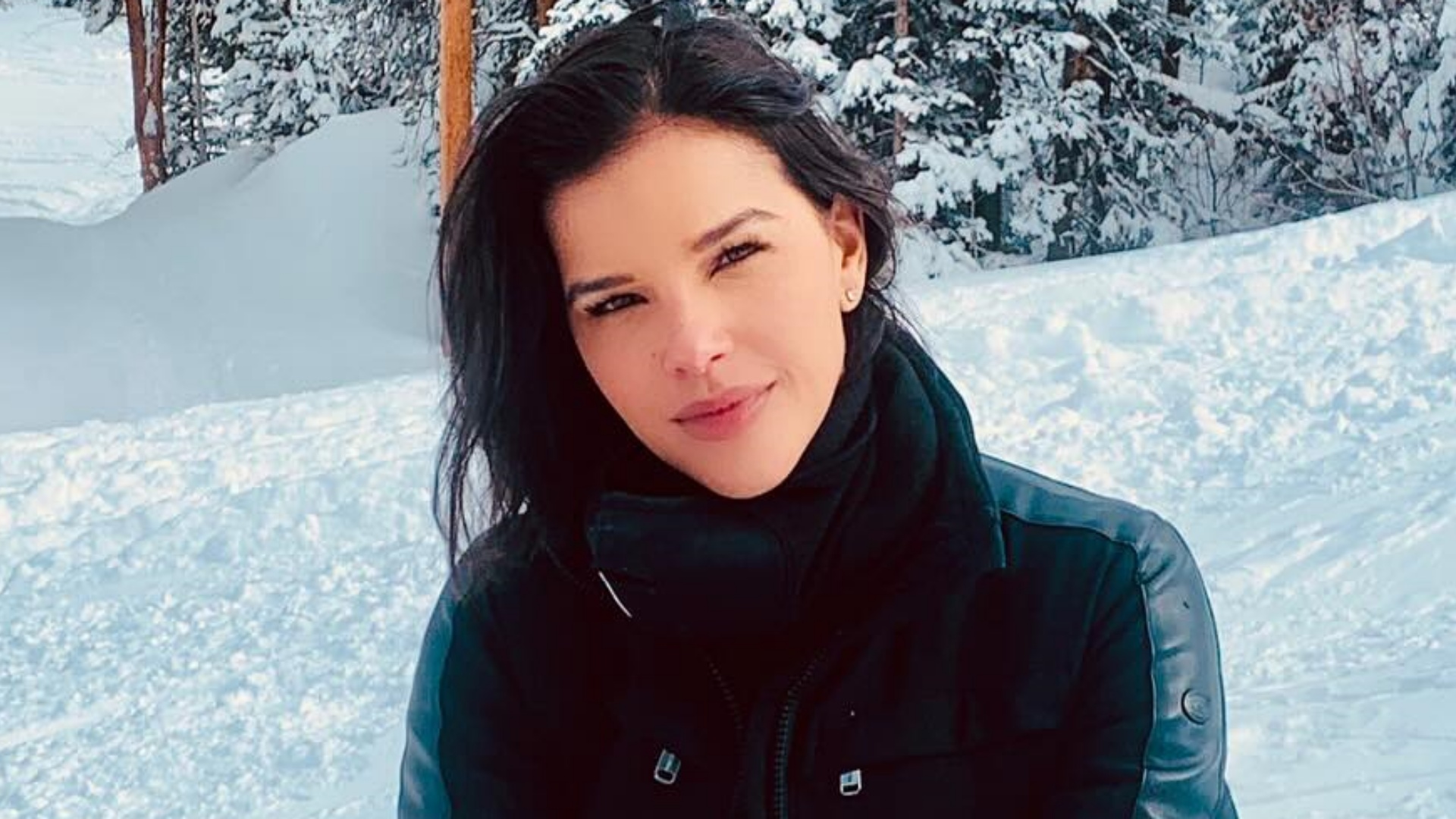 Em Aspen, Mariana Rios vence o medo e realiza sonho de esquiar na neve