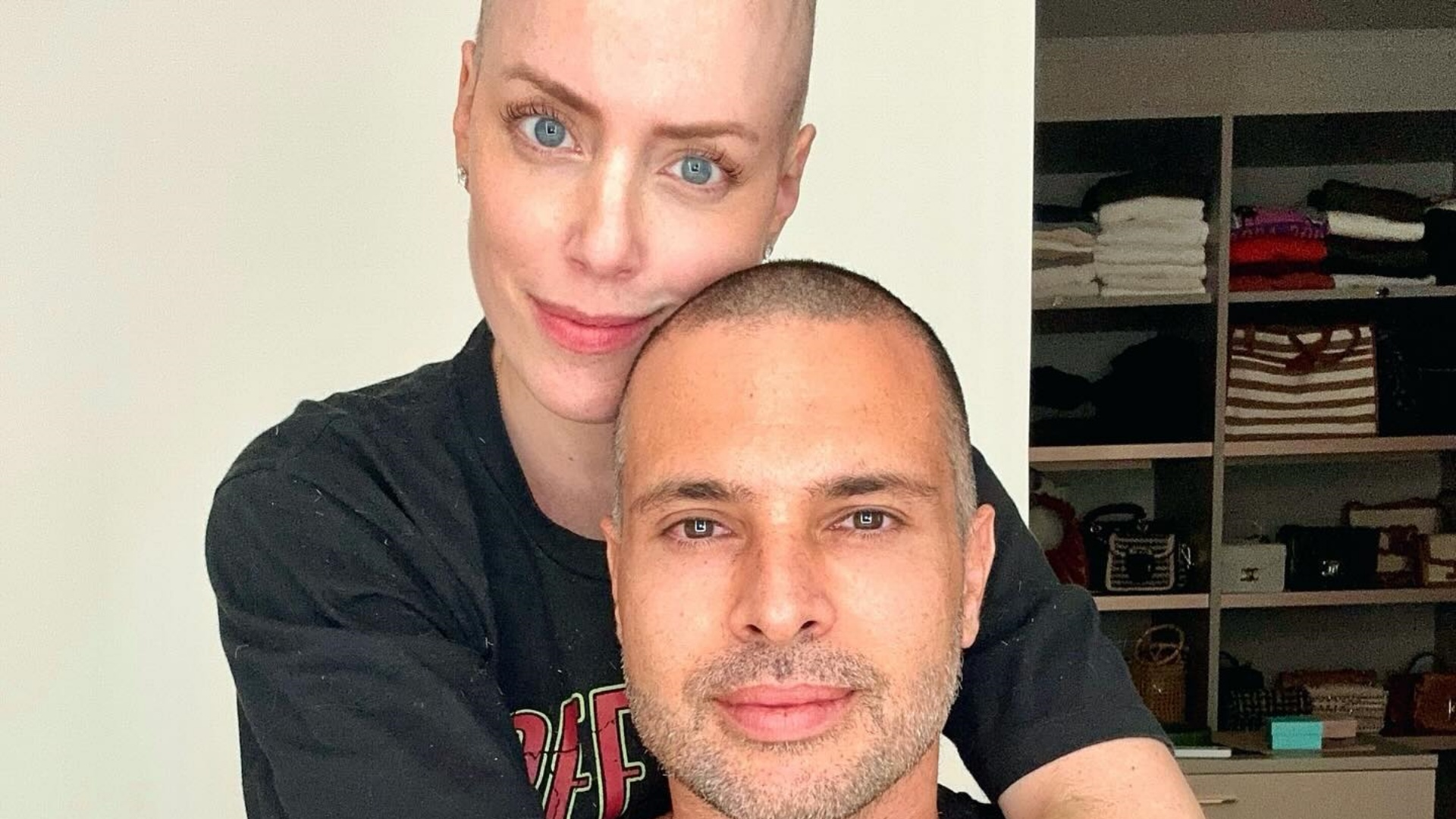 Fabiana Justus se declara após o marido raspar a cabeça: “Meu companheiro”
