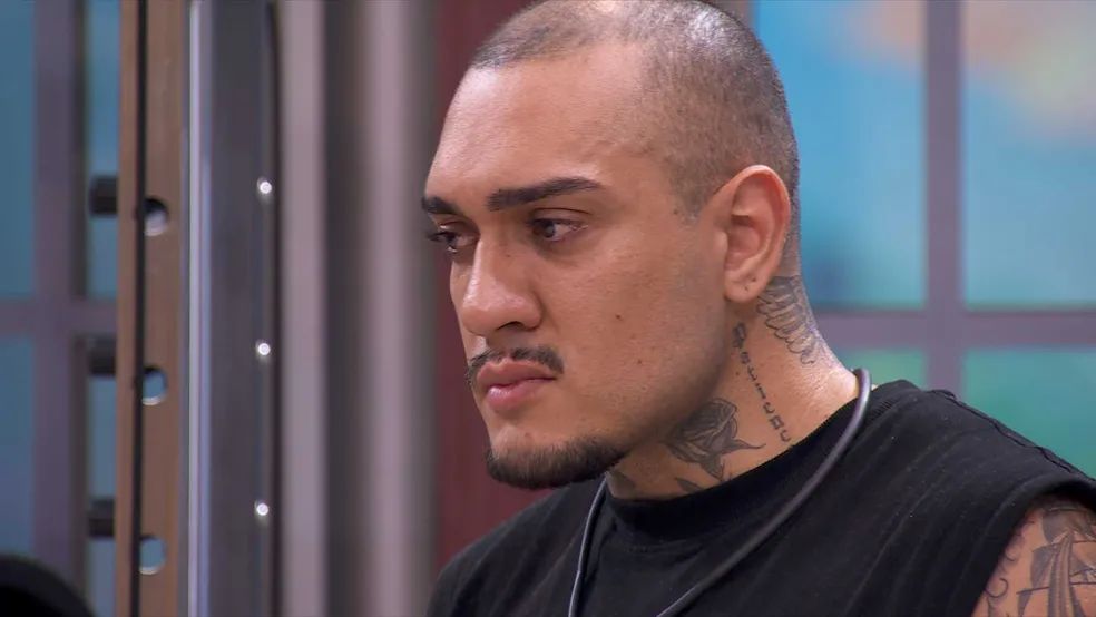 BBB 24: MC Bin Laden chora e diz: ‘Tenho medo de terem vergonha de mim’
