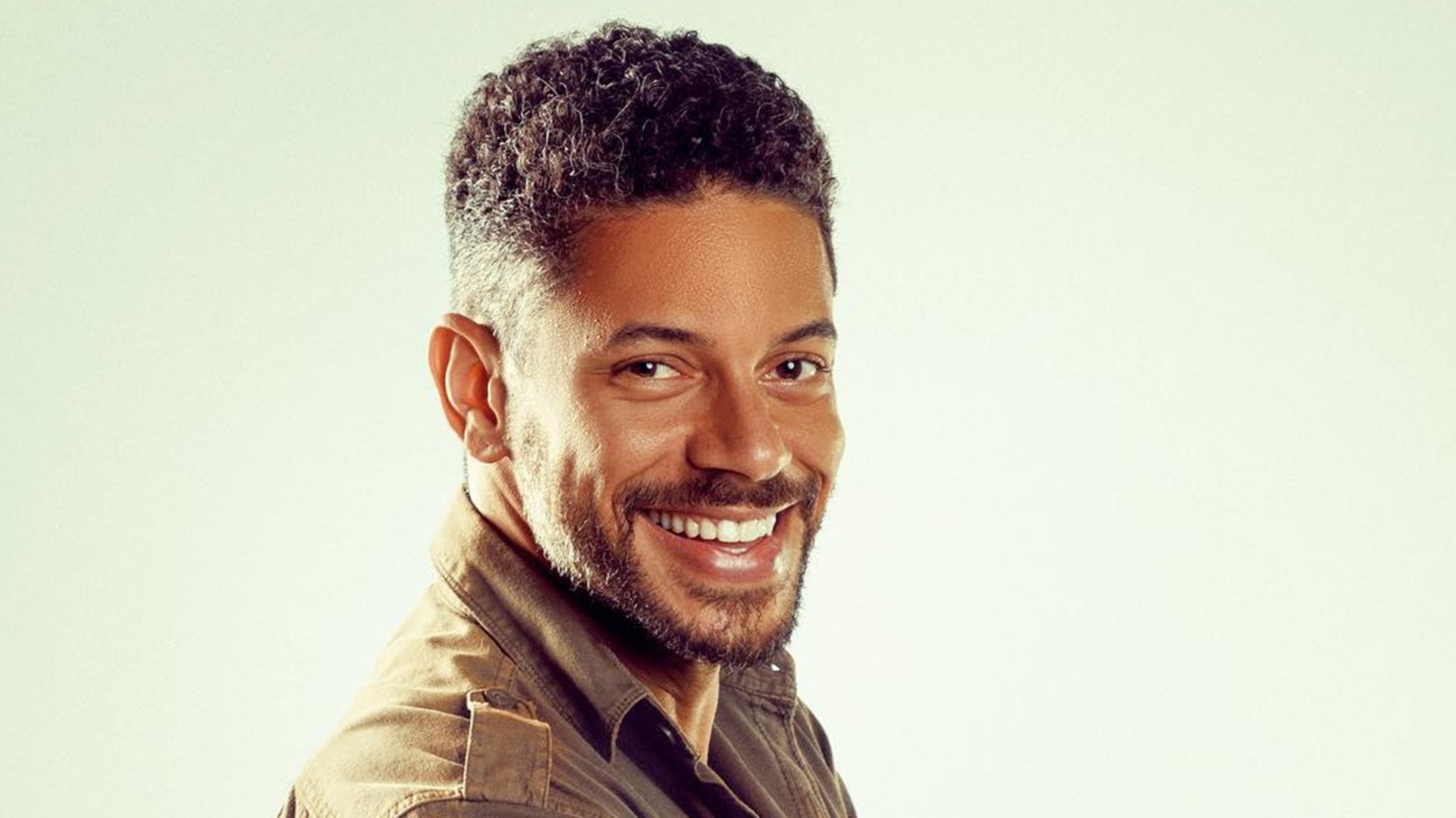 Paulo Lessa celebra terceira novela seguida na Globo após sucesso: ‘Reconhecimento’