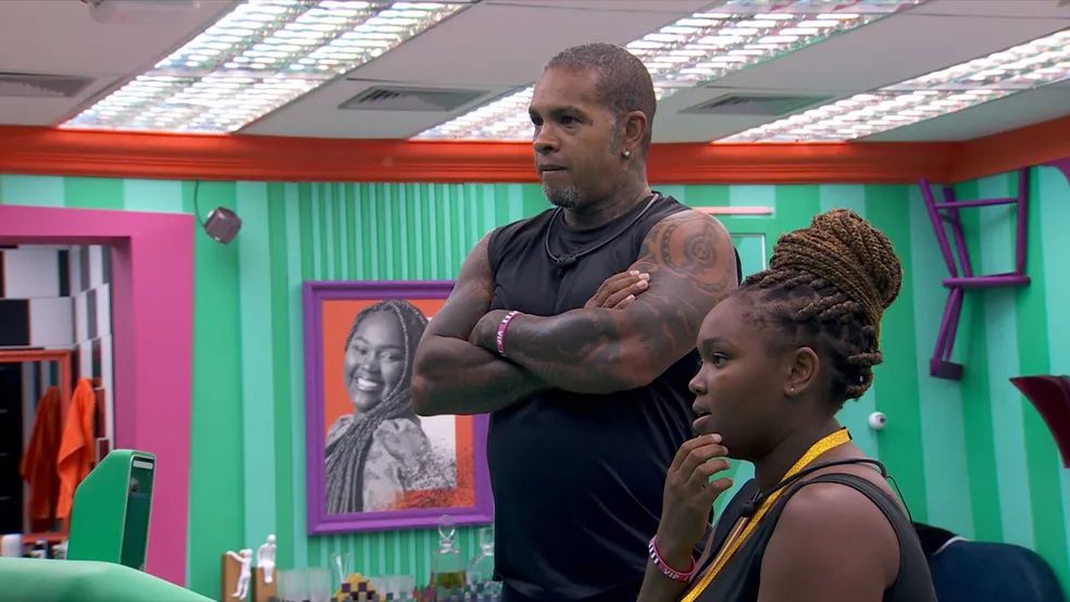 BBB24: Raquele usa Central do Líder para ouvir conversa de sisters