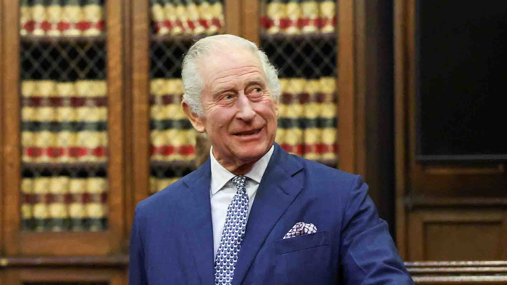 Rei Charles III fala pela primeira vez após revelar o câncer