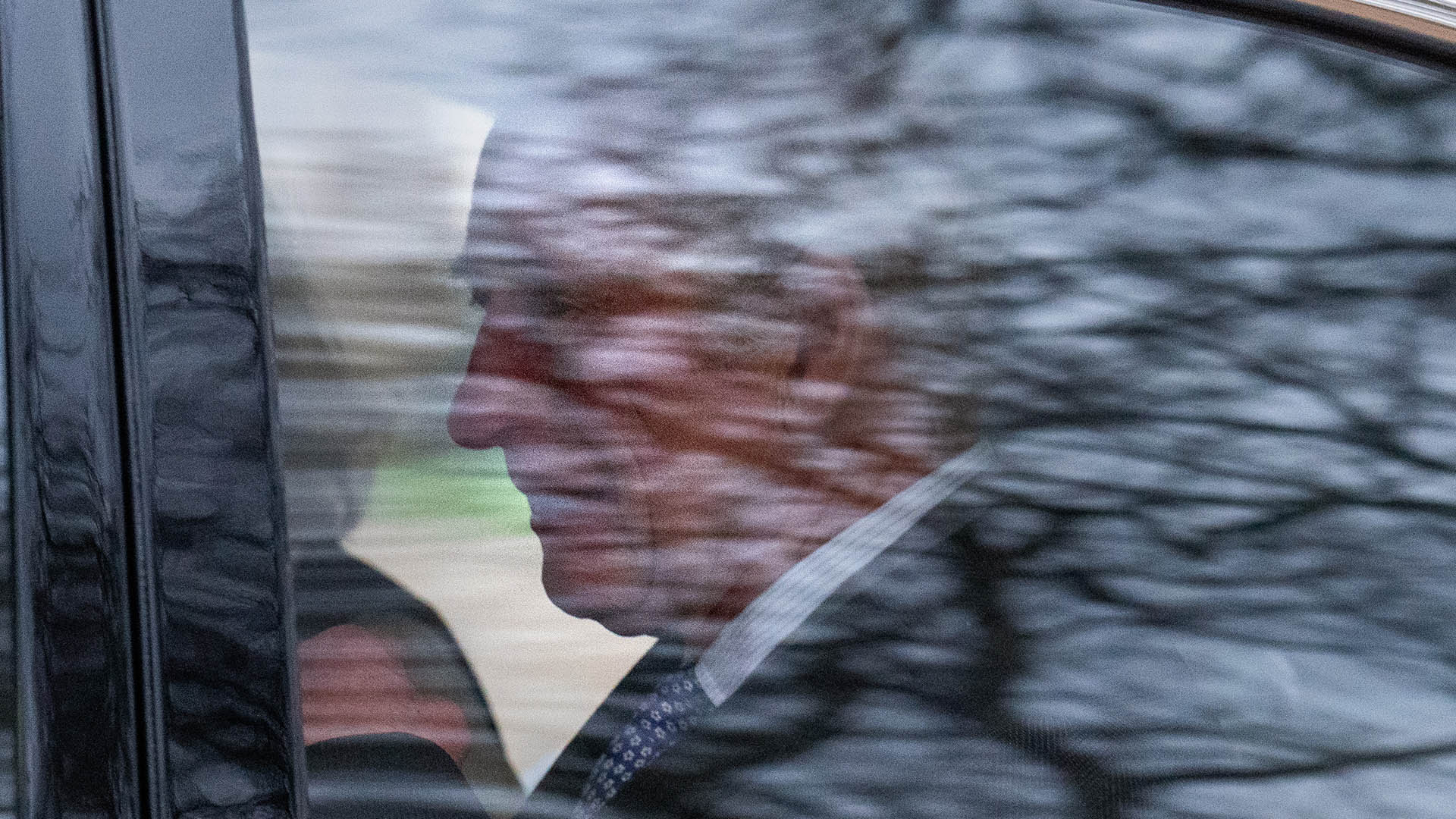Rei Charles III é fotografado pela primeira vez após revelar que está com câncer
