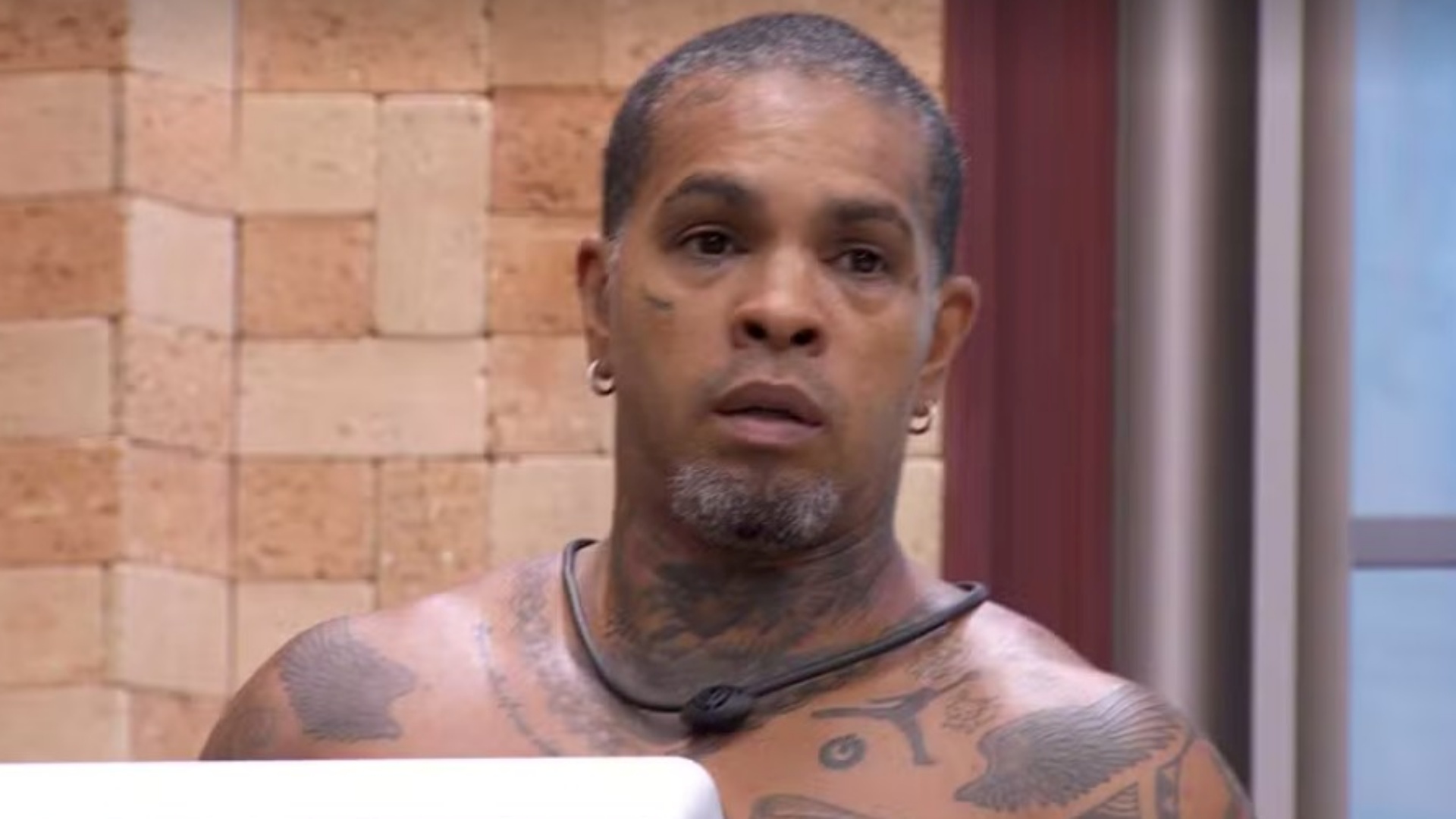 BBB 24: Rodriguinho ensaia discurso de defesa caso vá ao paredão
