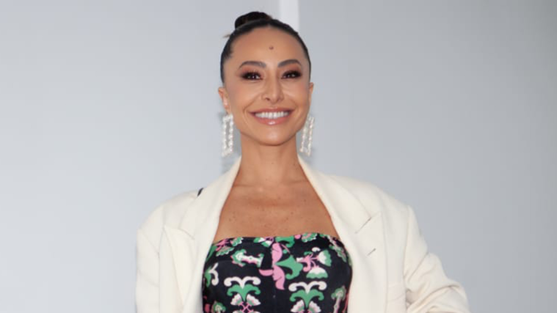 Sensitiva faz previsões para o futuro de Sabrina Sato