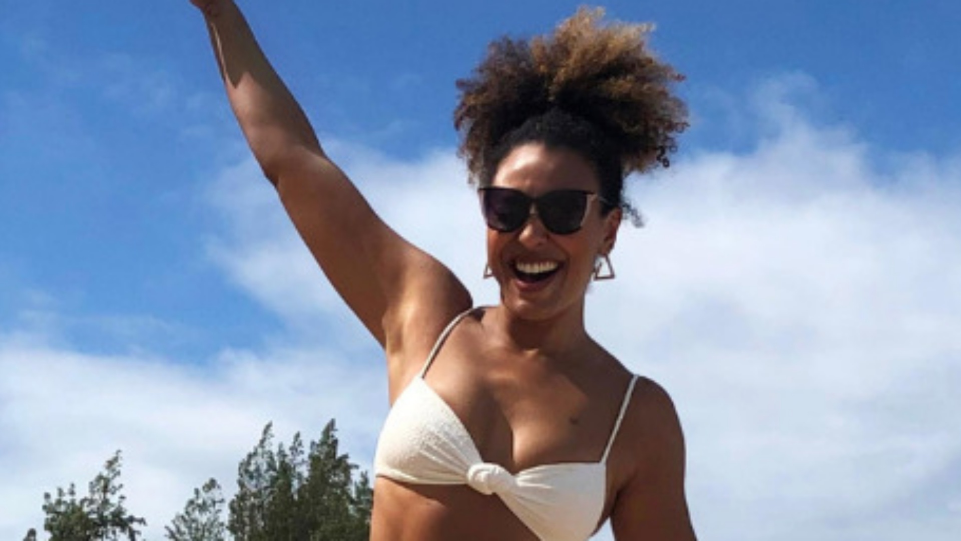 Sheron Menezzes ostenta corpo escultural em viagem ao Havaí: “Perfeita”