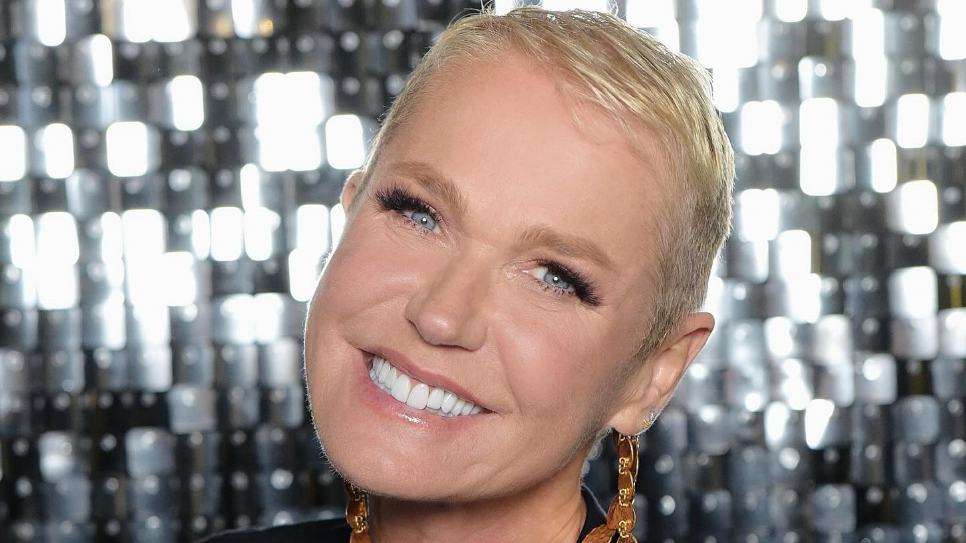Xuxa Meneghel choca ao contar quantos quilos perdeu com preparação para navio