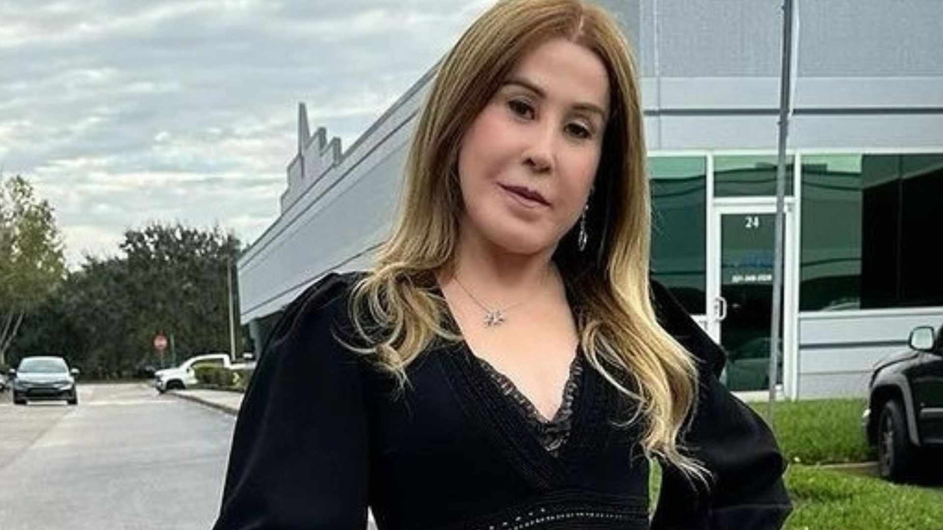 Vem para o Brasil? Zilu Camargo surge com mala e avisa: ‘Adivinha’