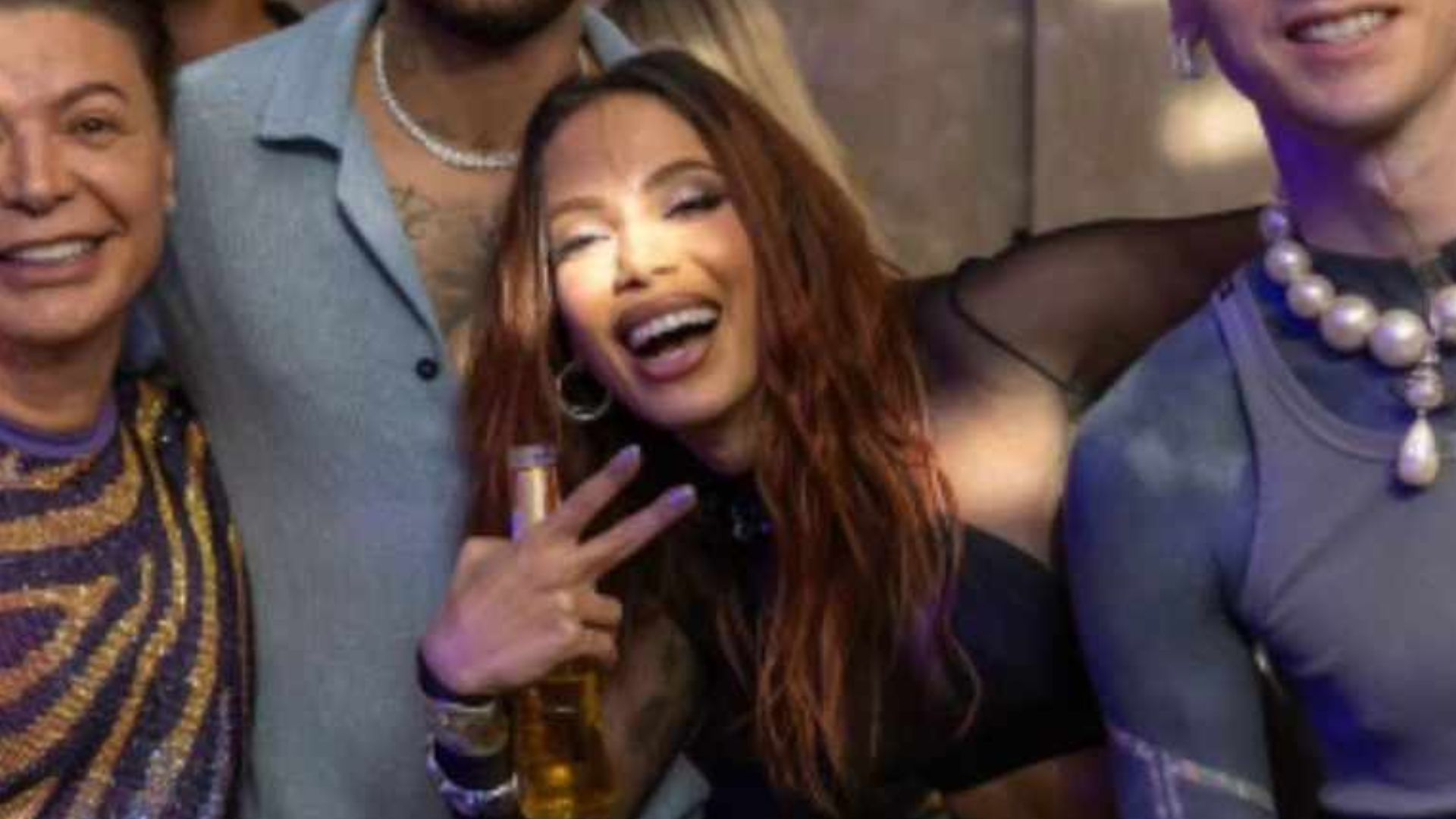 Anitta mostra fotos oficiais da festa em Miami. Veja quem foi!