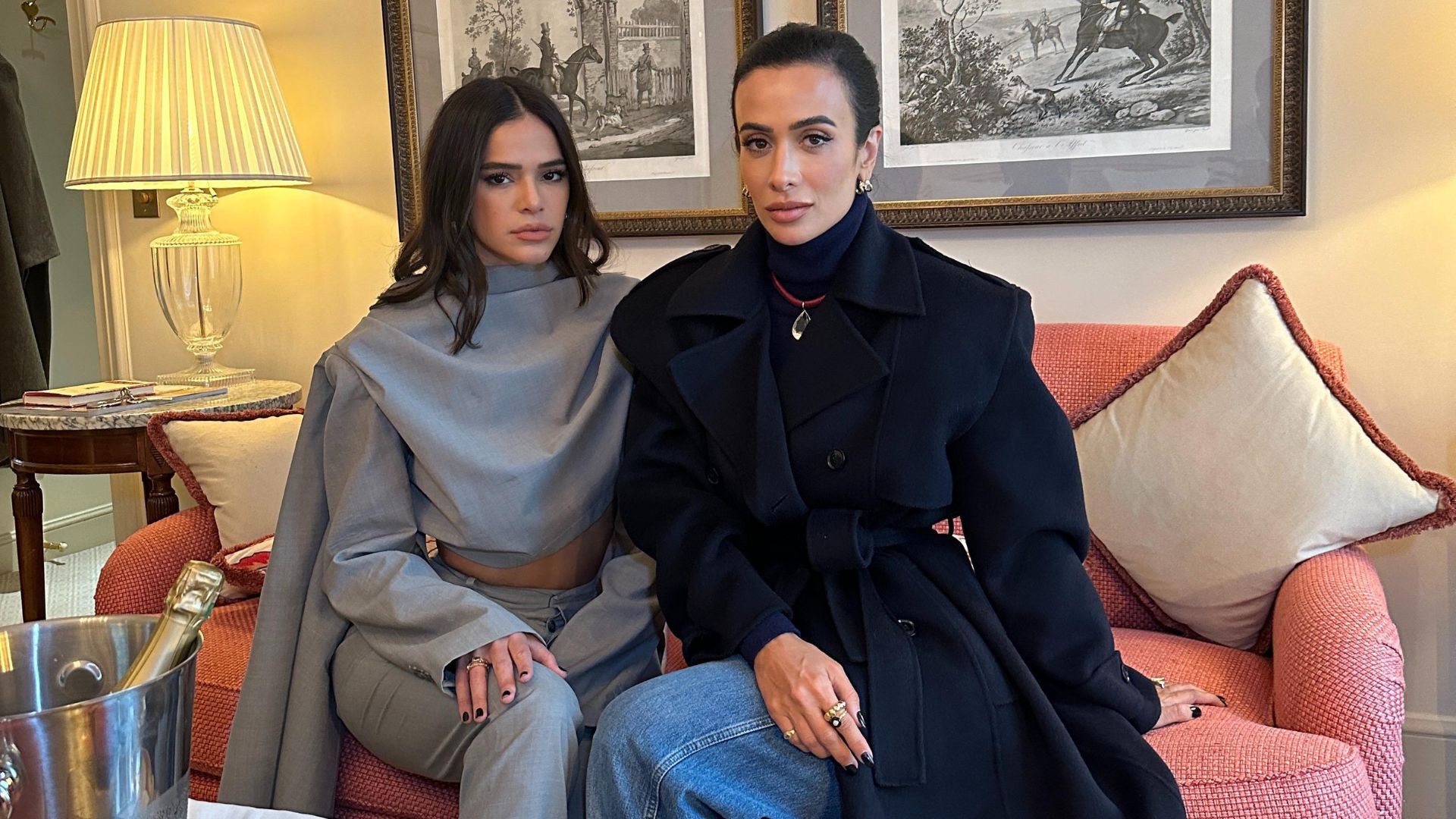 Bruna Marquezine se emociona ao falar sobre apoio dos pais em sua carreira