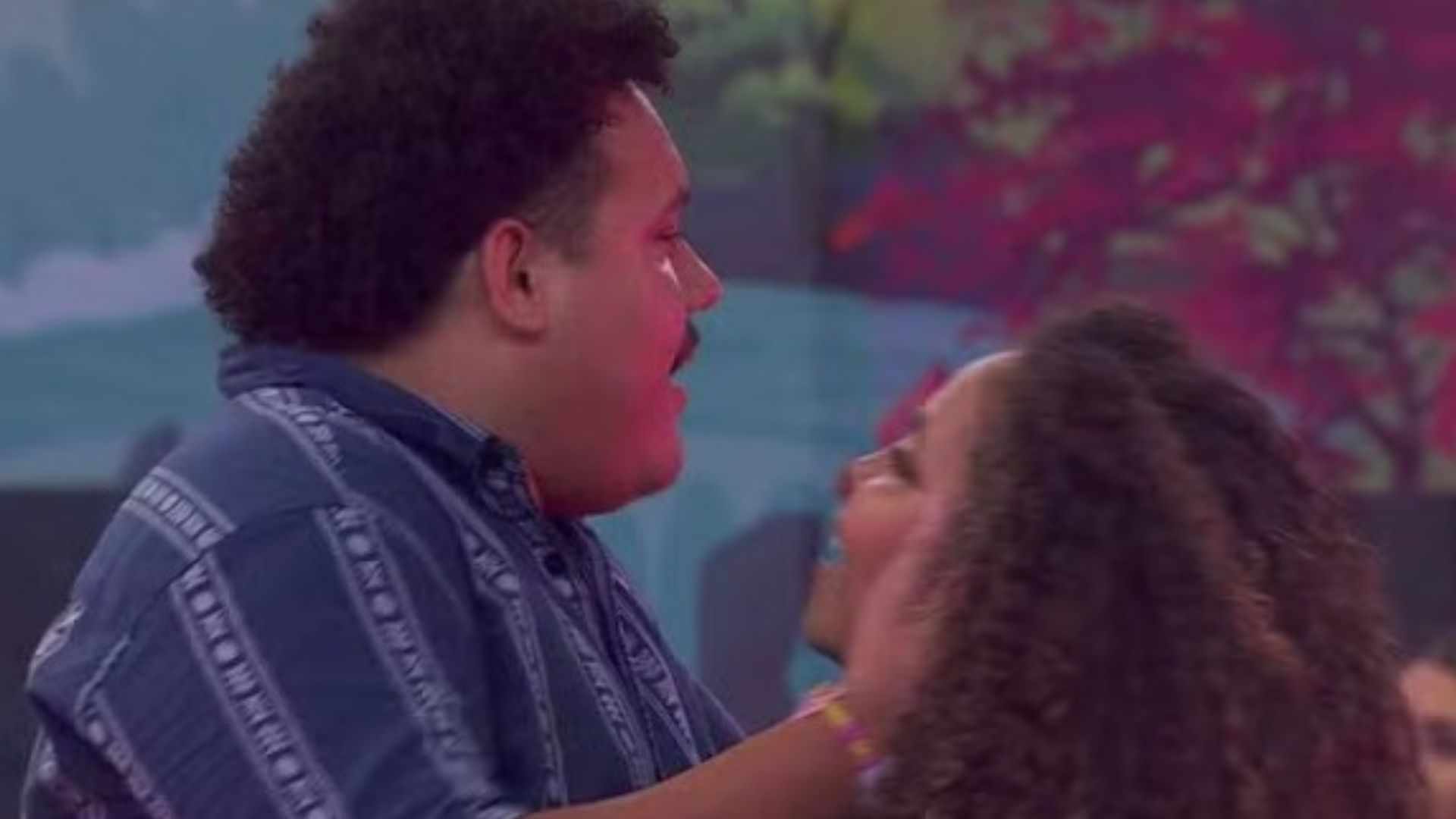 BBB 24: Buda e Pitel dançam juntos e se aproximam demais; veja