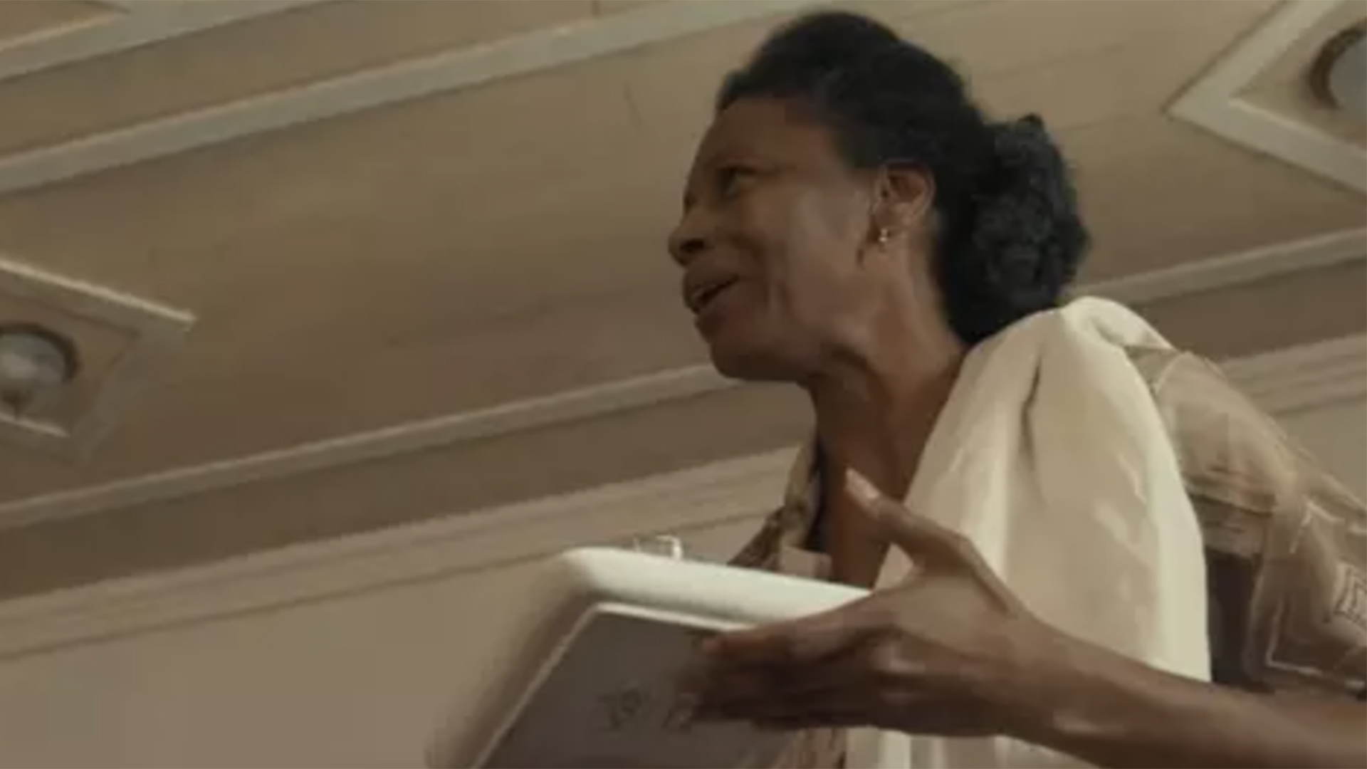 Pegou emprestado? Erro em cena da novela Renascer dá o que falar