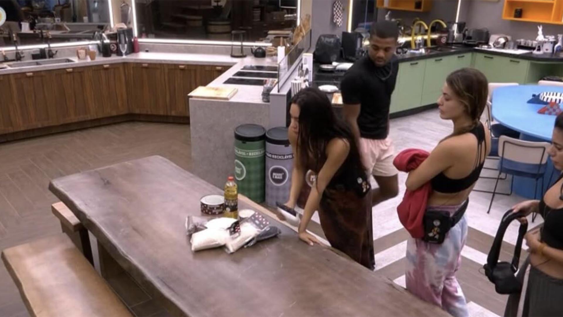 BBB 24: O que vão comer? Brothers recebem as comidas do Tá Com Nada