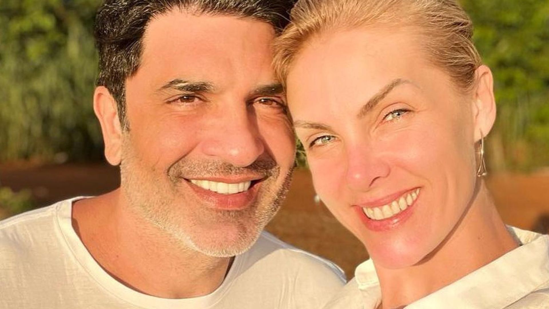 Ana Hickmann encanta ao mostrar foto romântica com Edu Guedes