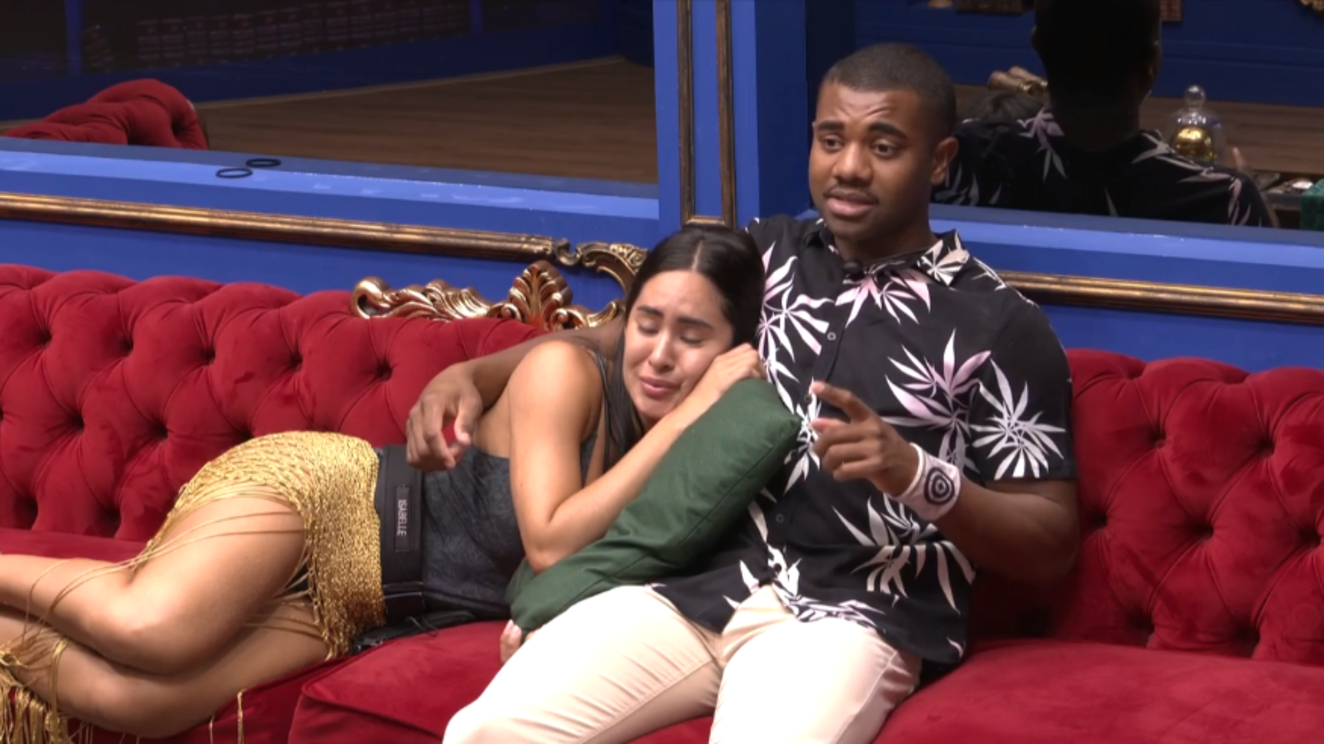 BBB 24: Isabelle chora ao escutar Davi cantando: “A cara da minha irmã”