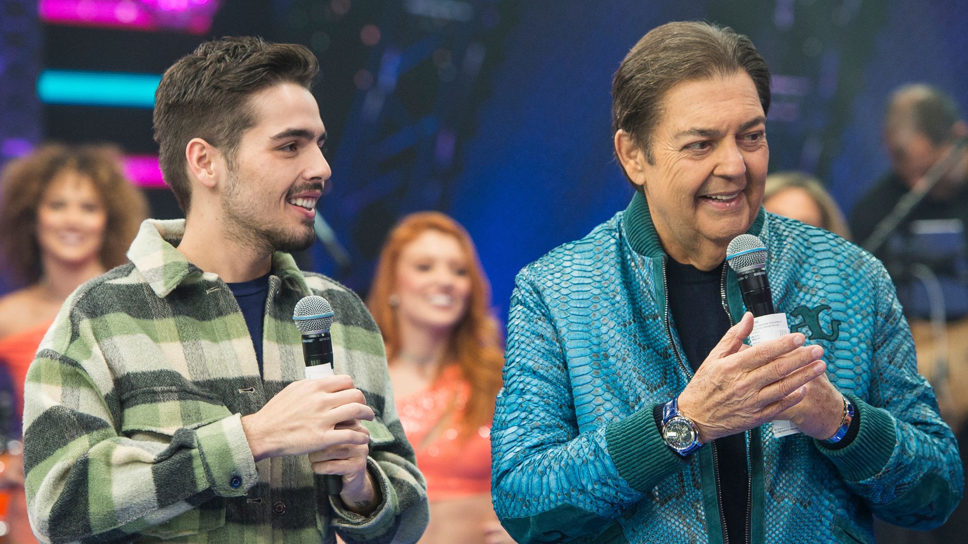 Filho de Faustão fala sobre influência do pai em sua carreira: “Muito exigente”